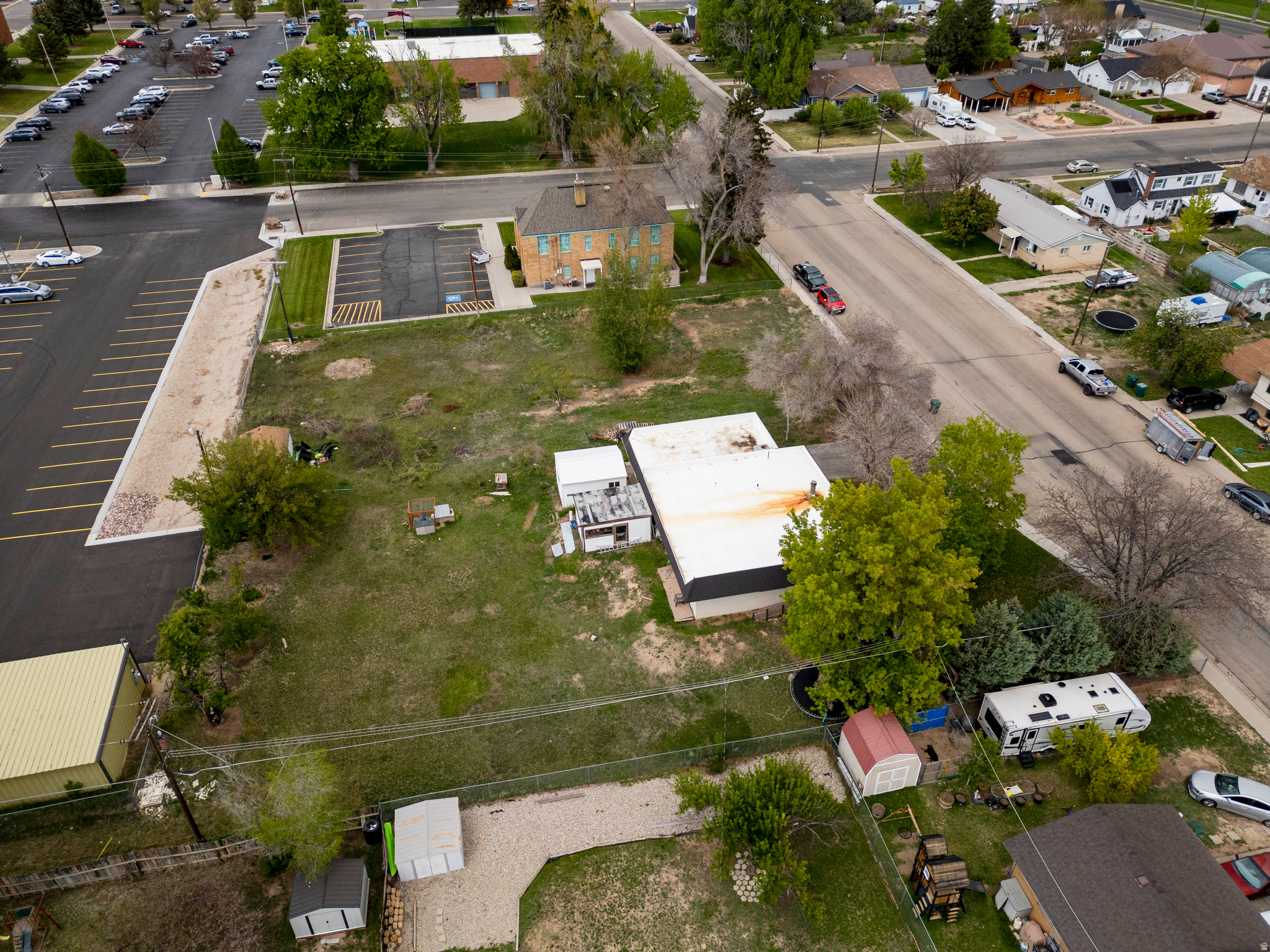 main property photo 50