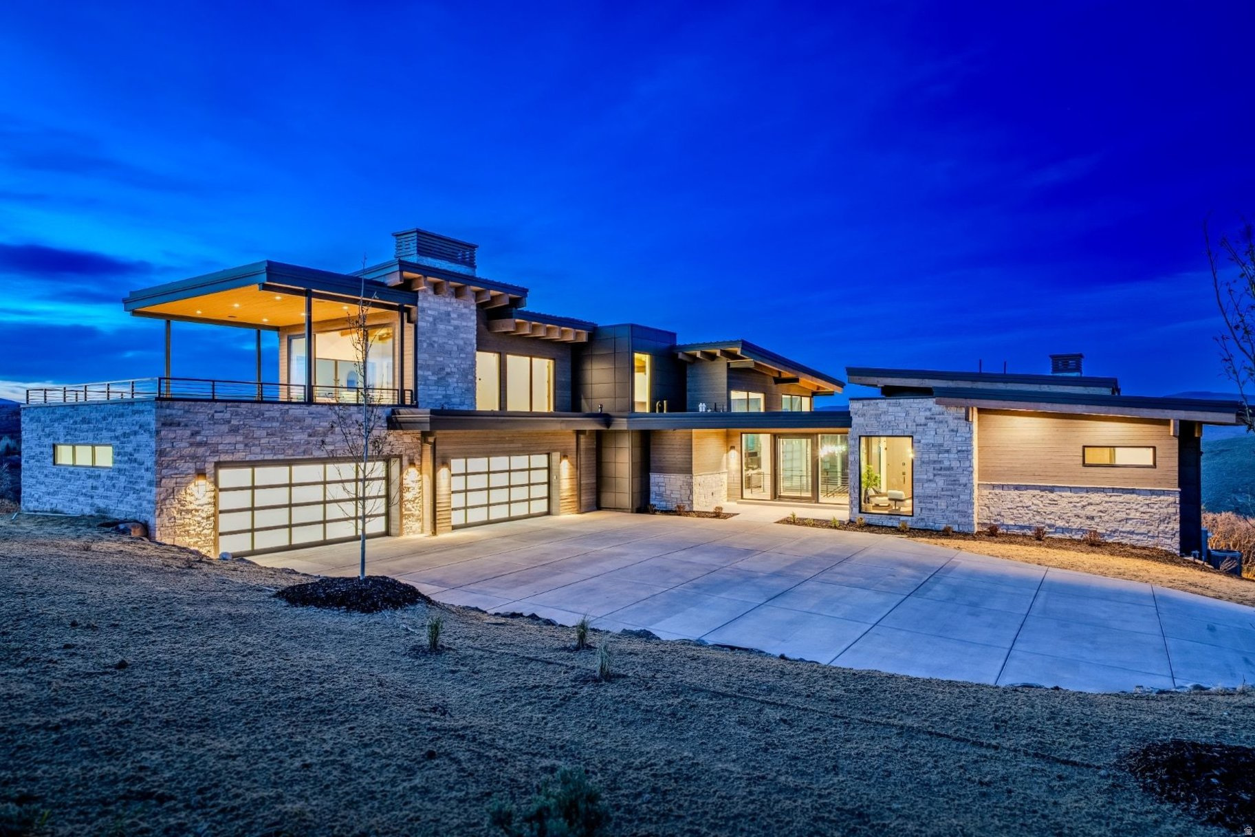 main property photo 70