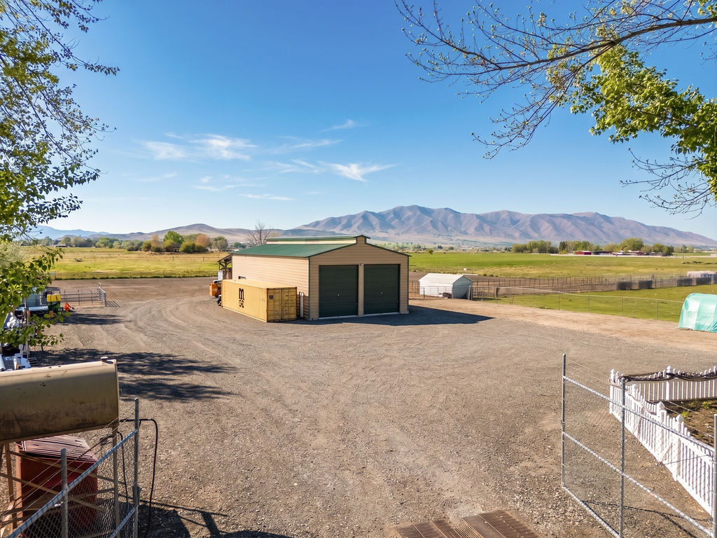main property photo 81