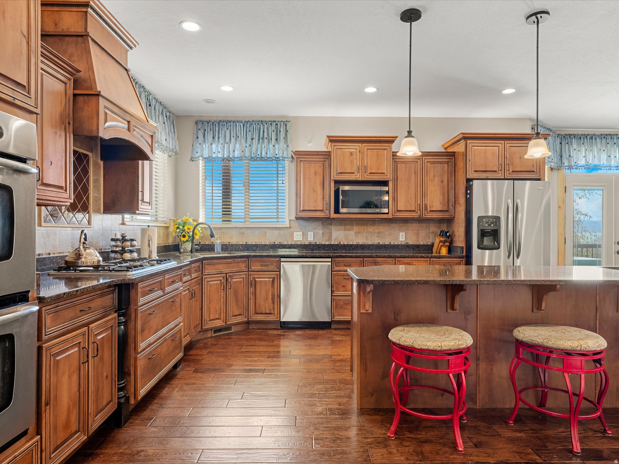 main property photo 76