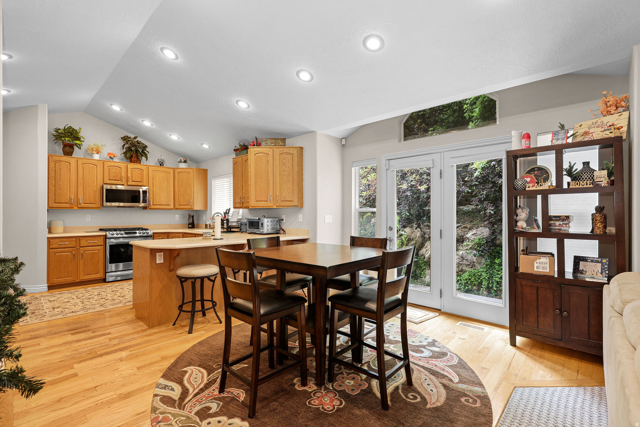 main property photo 12