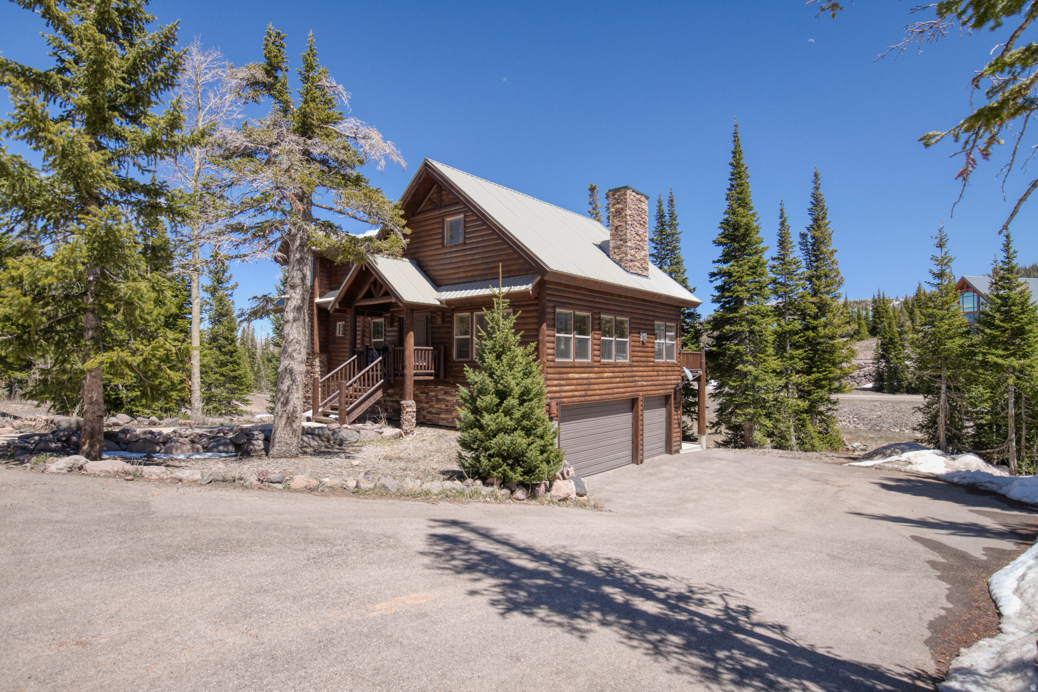 main property photo 14