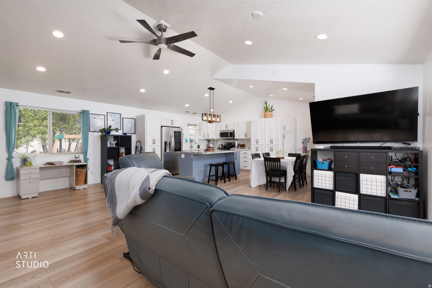 main property photo 18