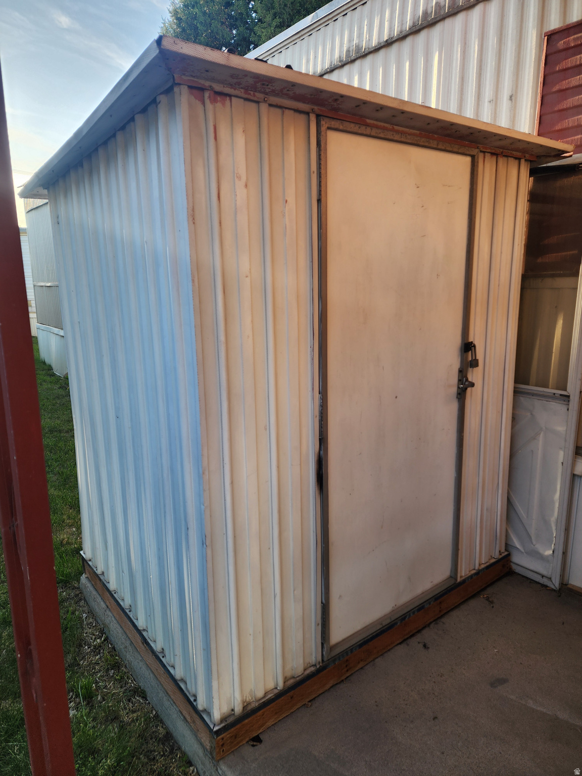 main property photo 13
