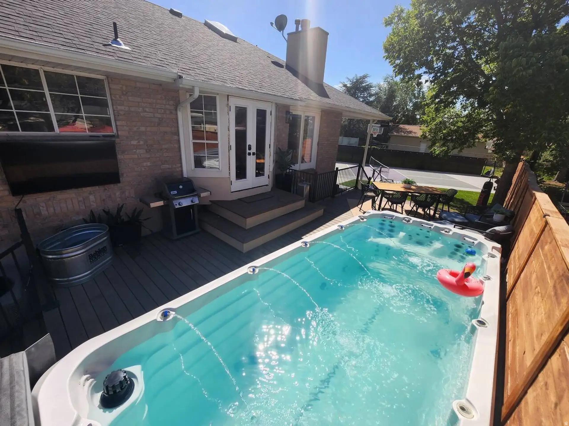 main property photo 21