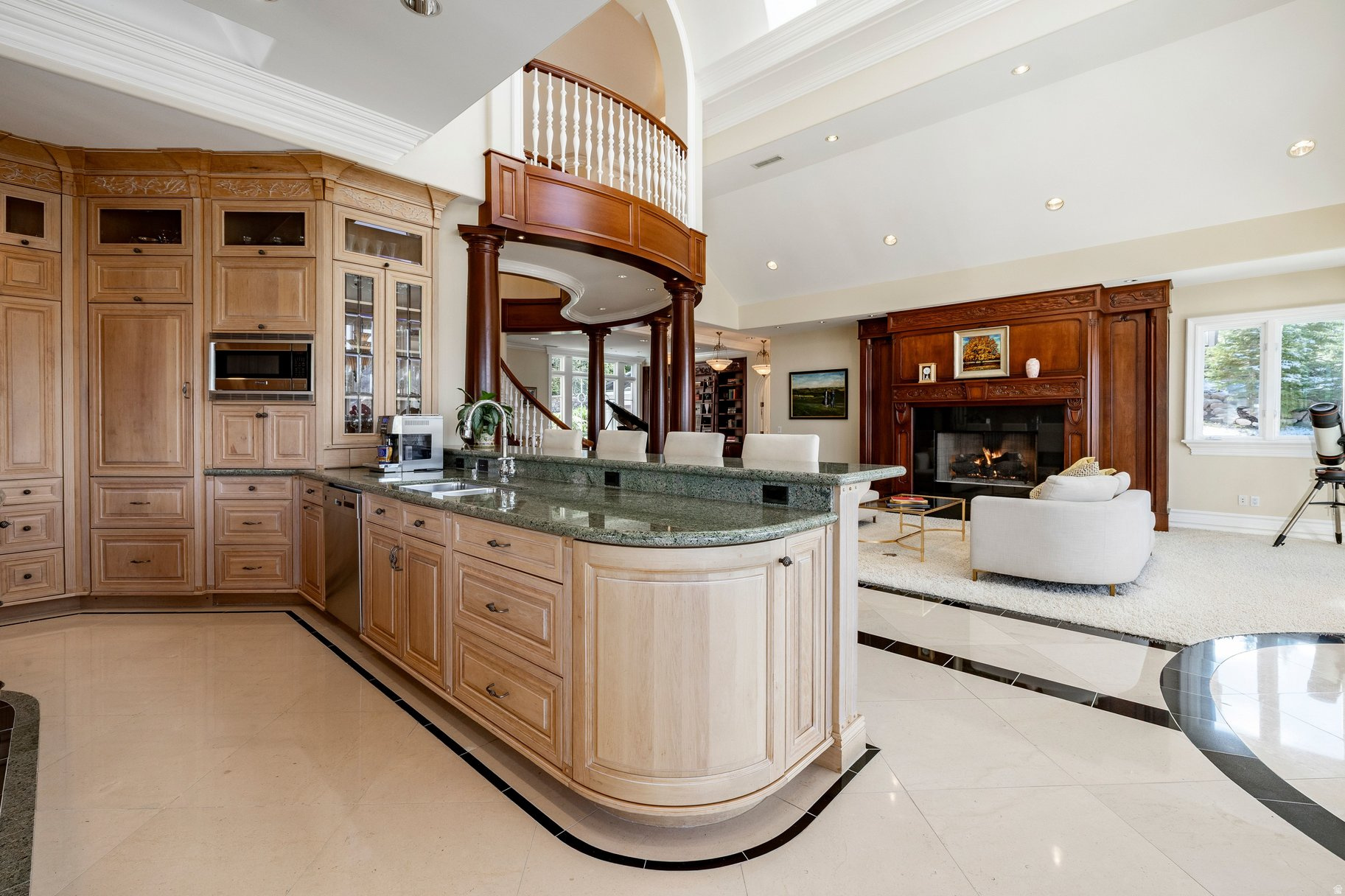 main property photo 14