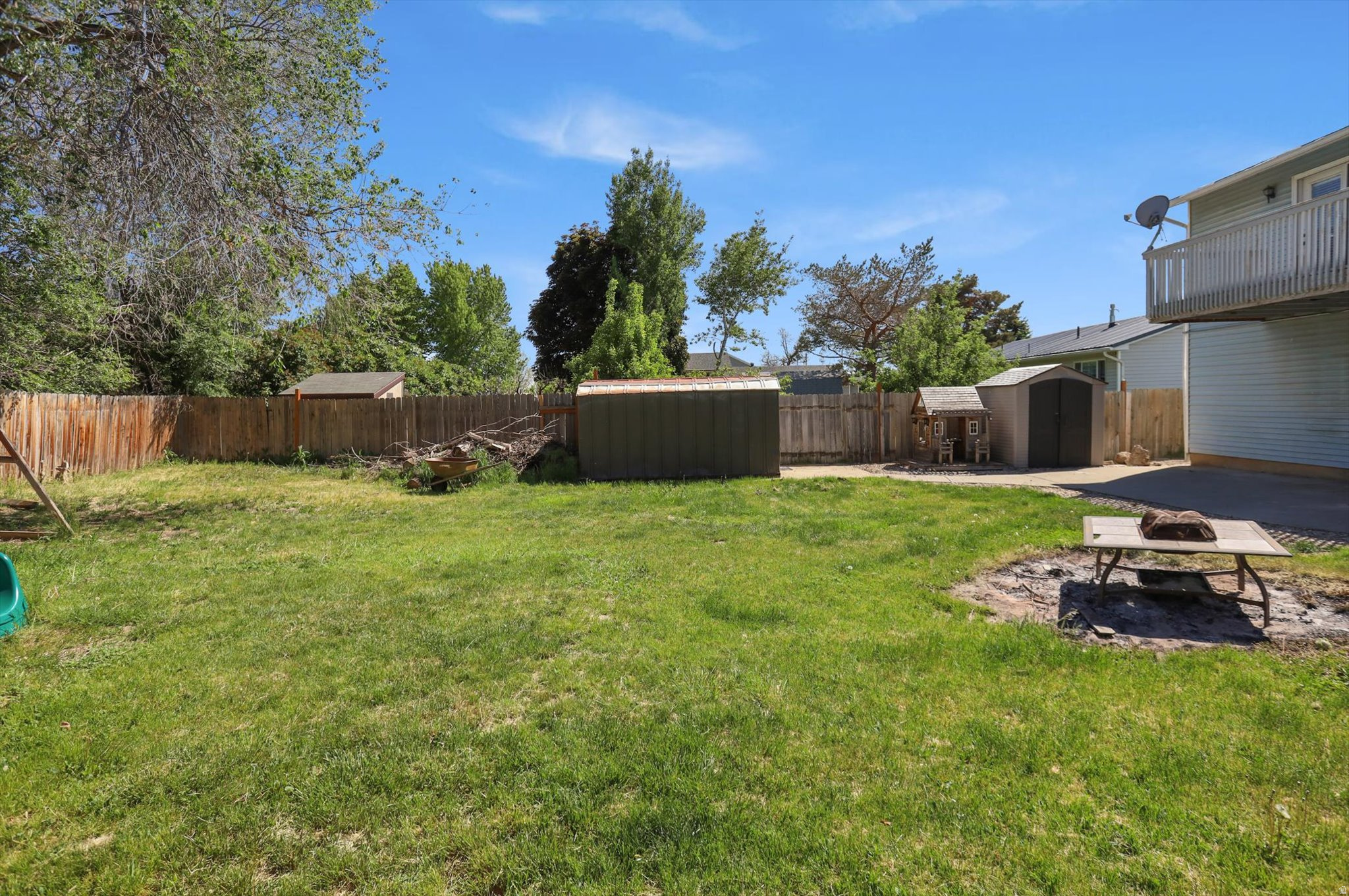 main property photo 7