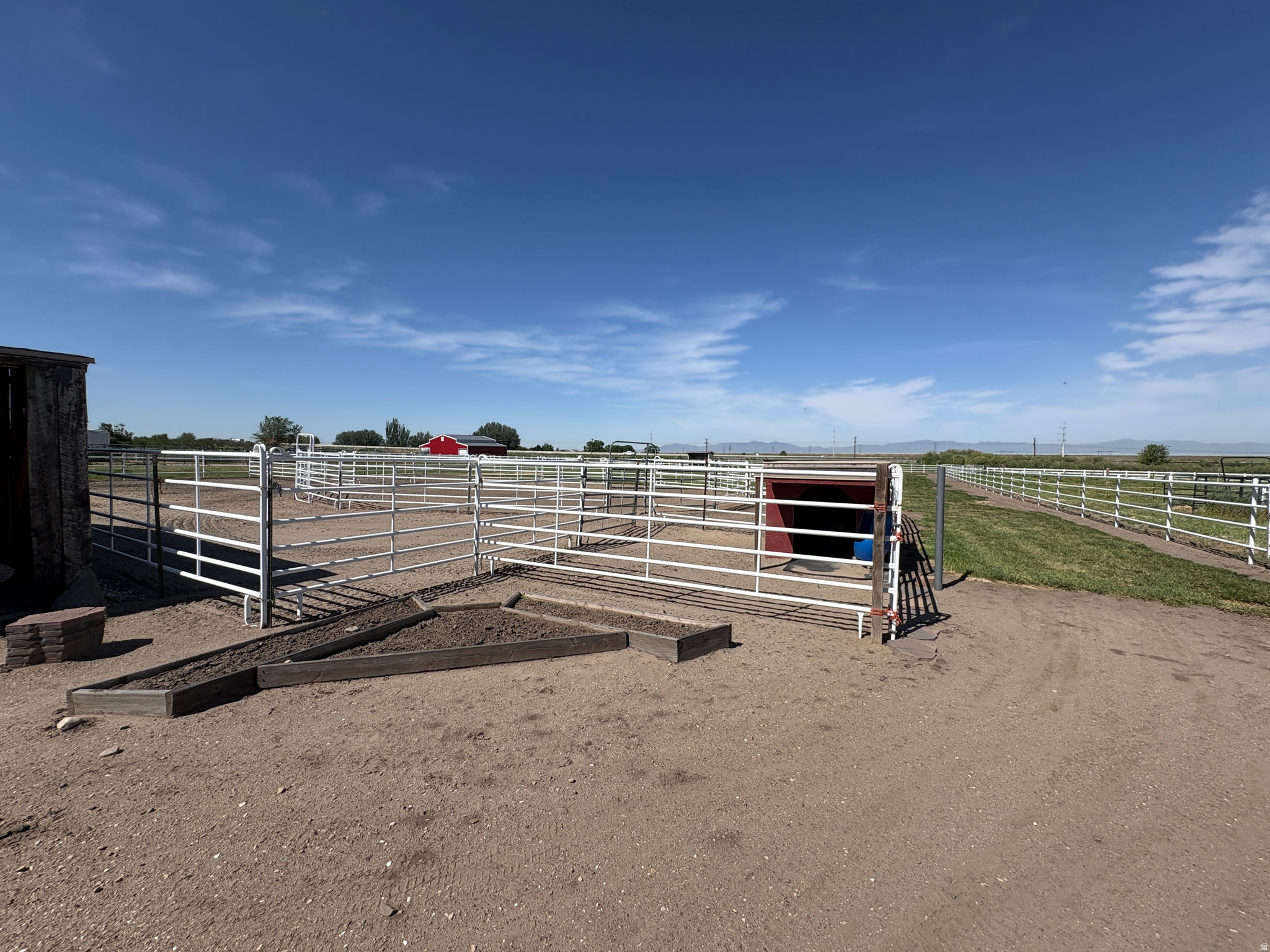 main property photo 38