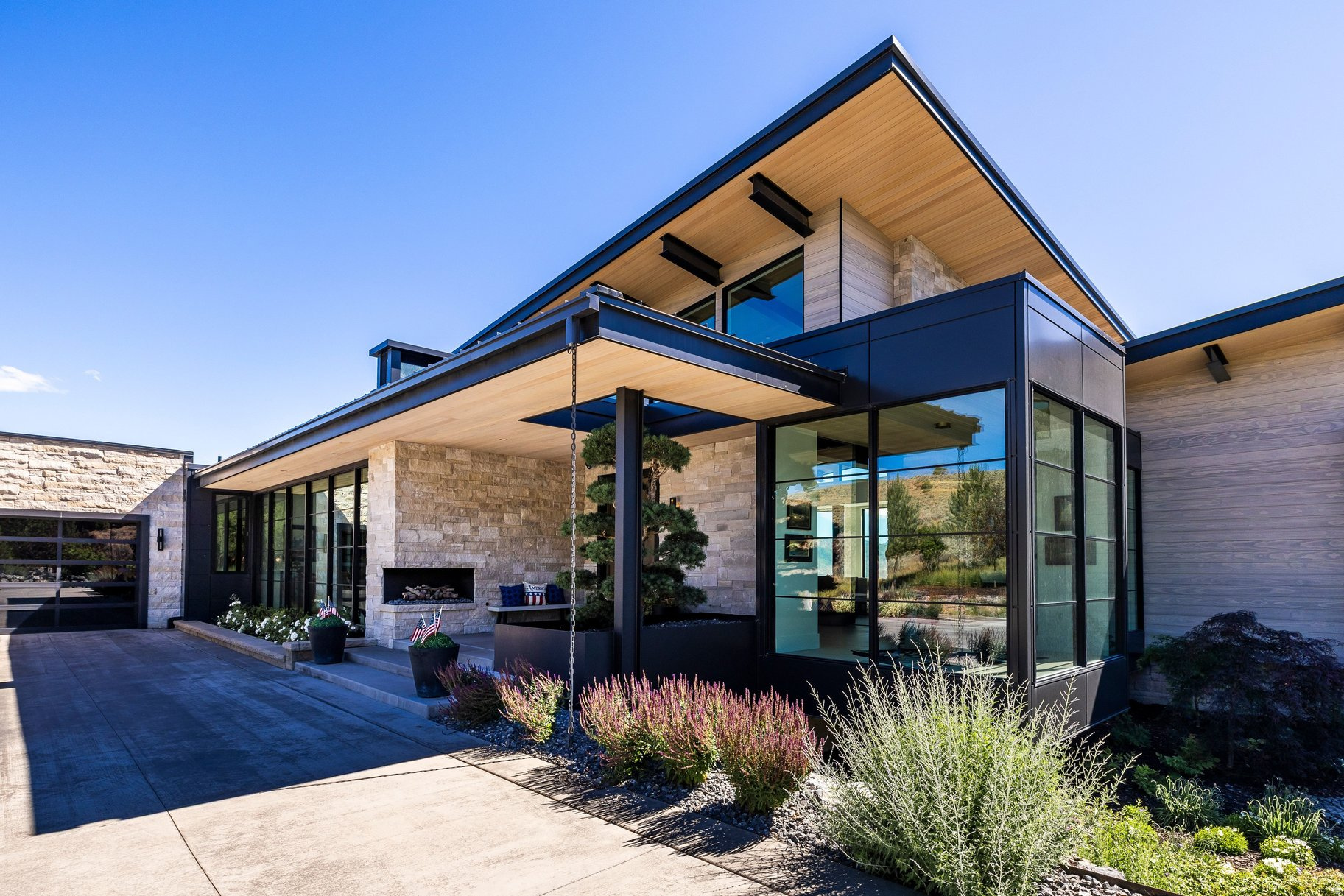 main property photo 81