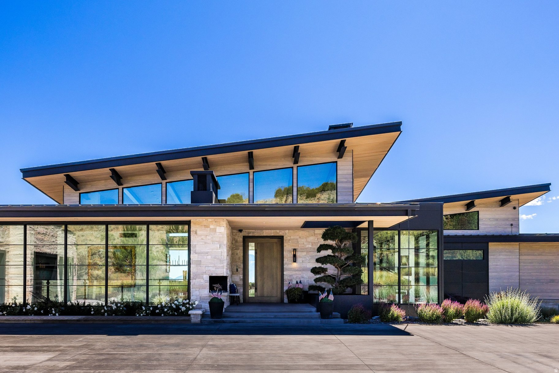 main property photo 83