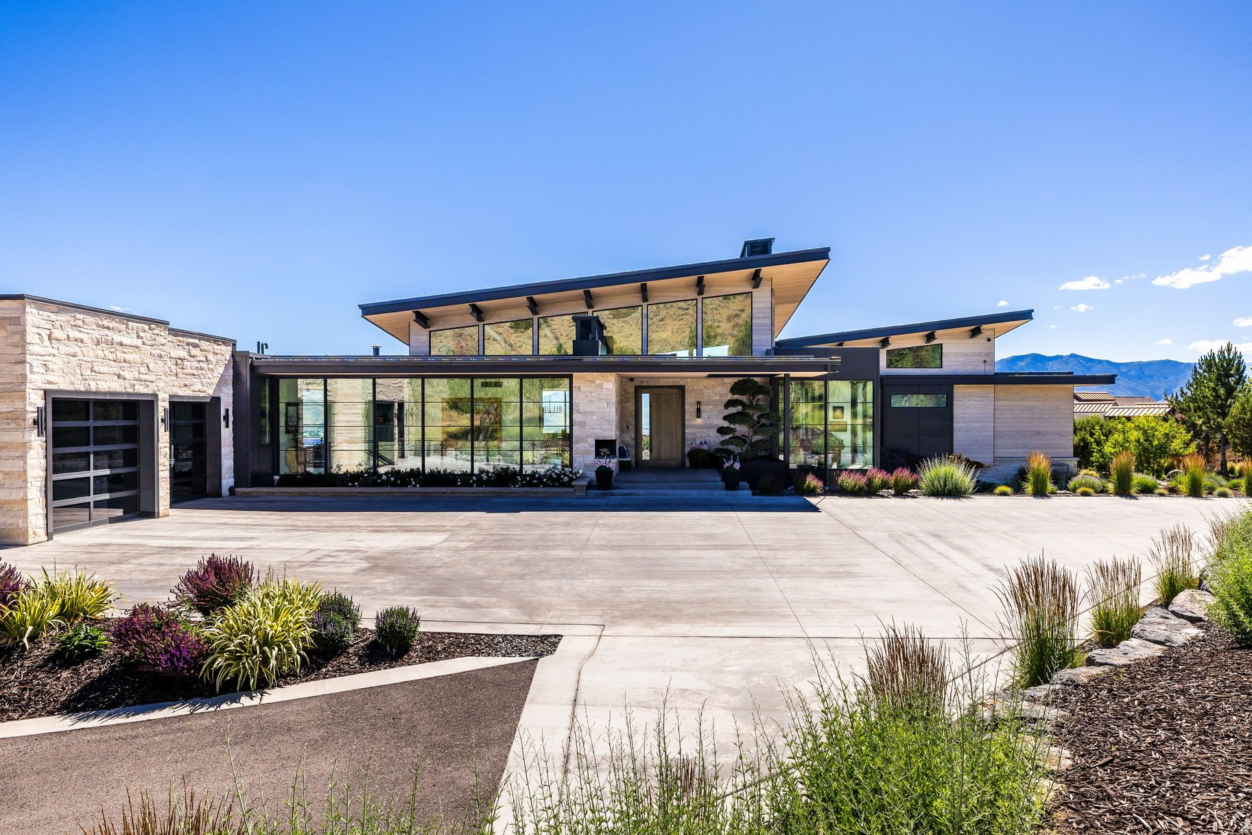 main property photo 84