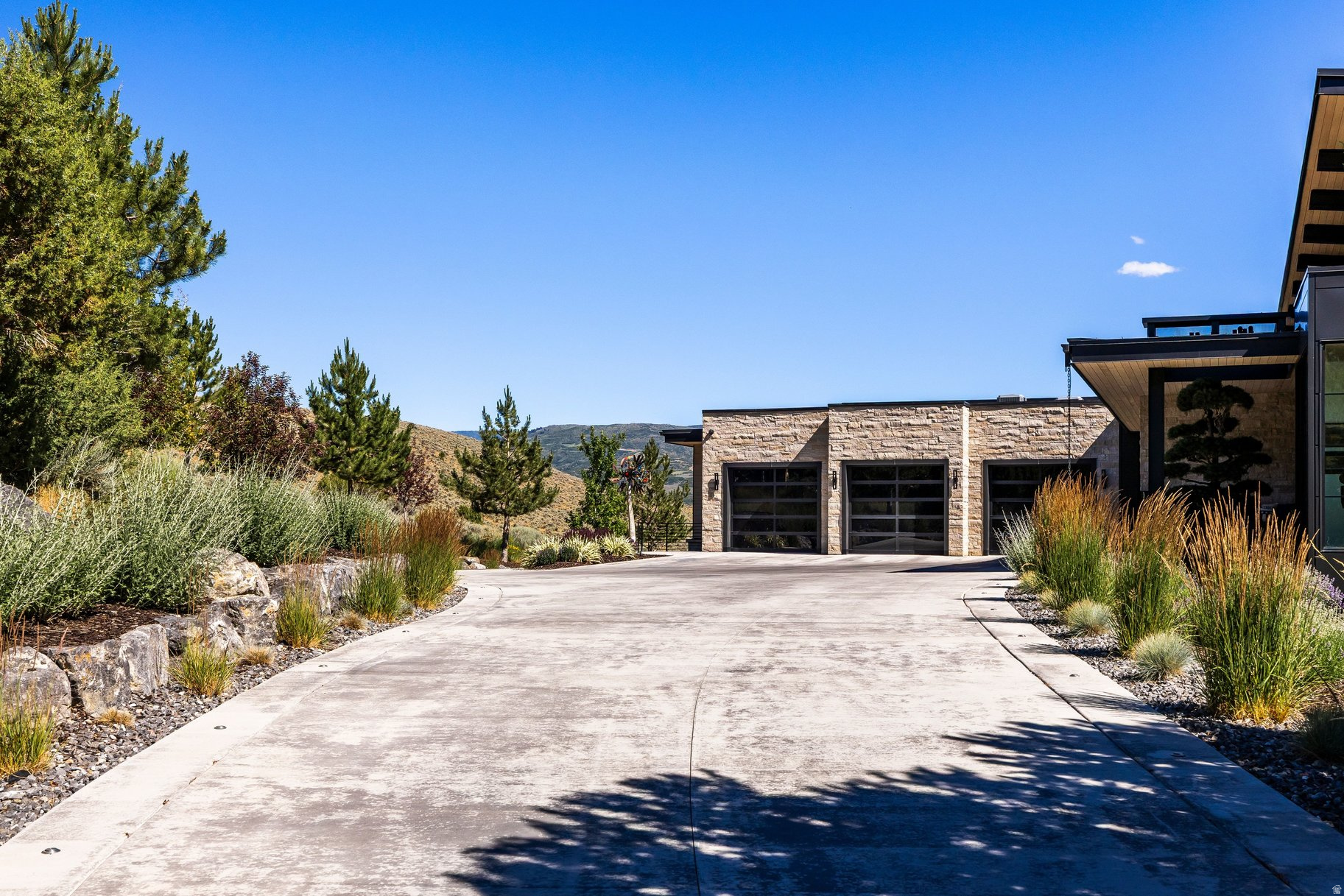 main property photo 87