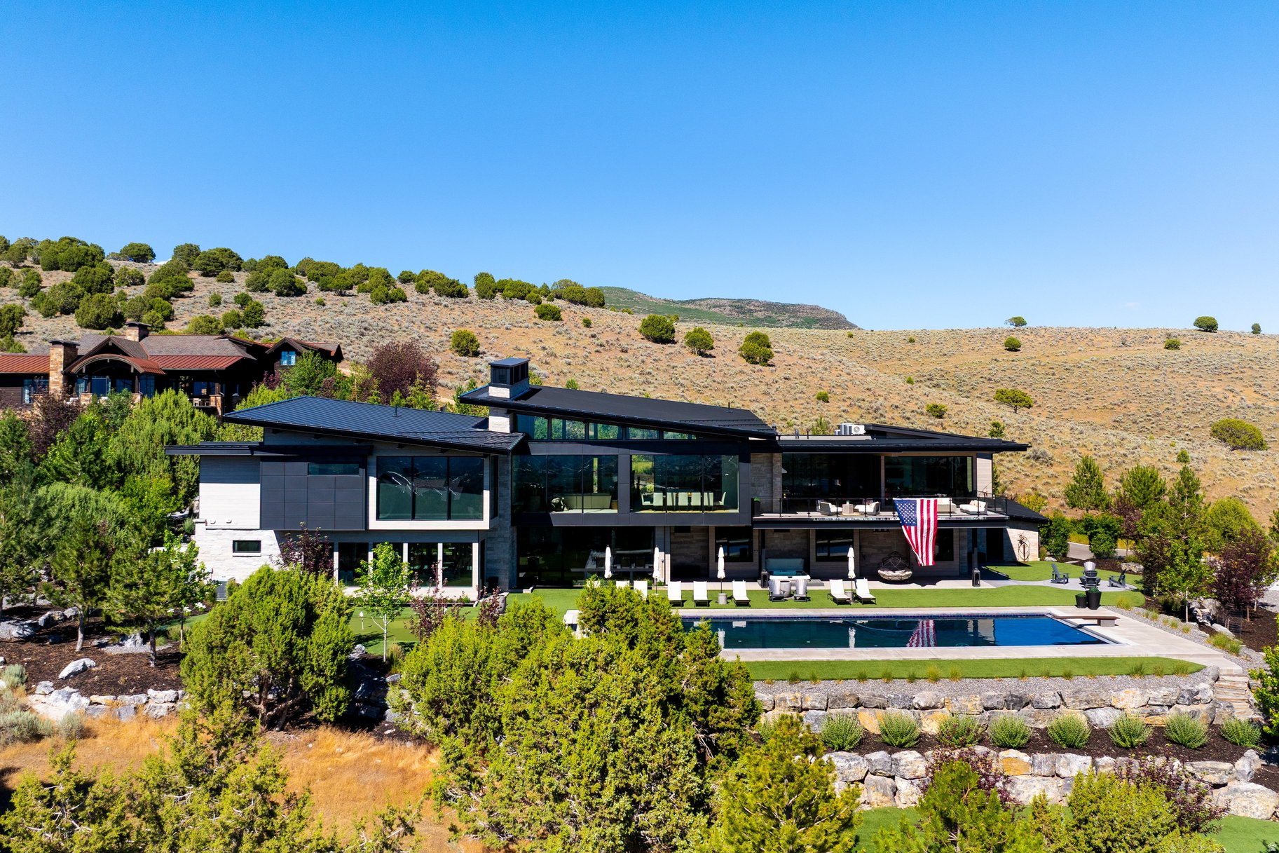 main property photo 90