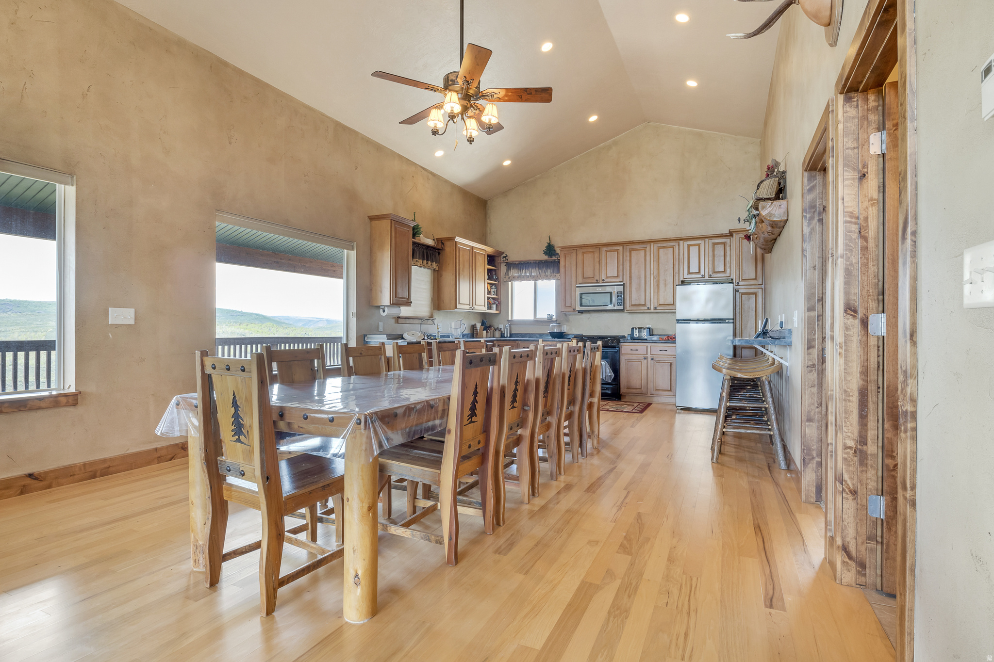 main property photo 8