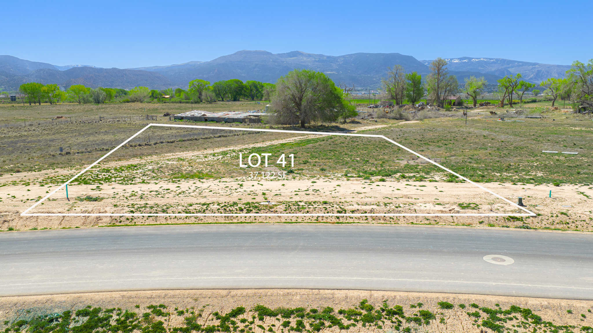 main property photo 2