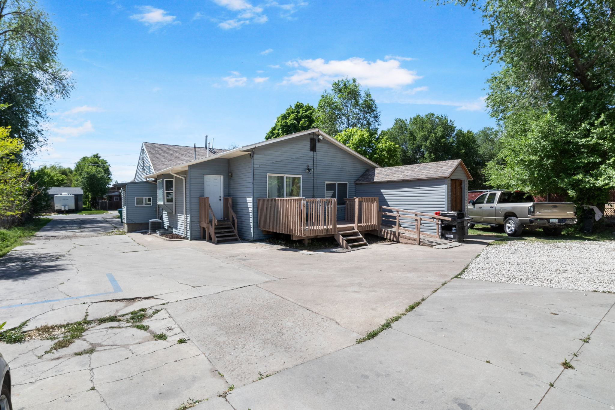 main property photo 19