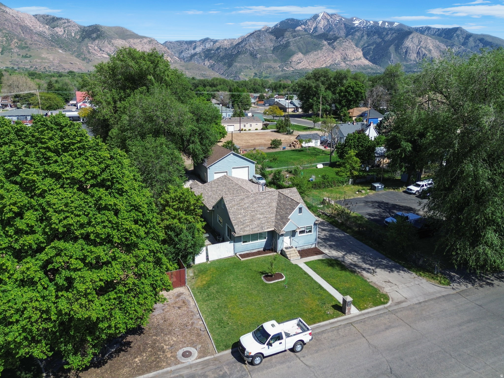 main property photo 5
