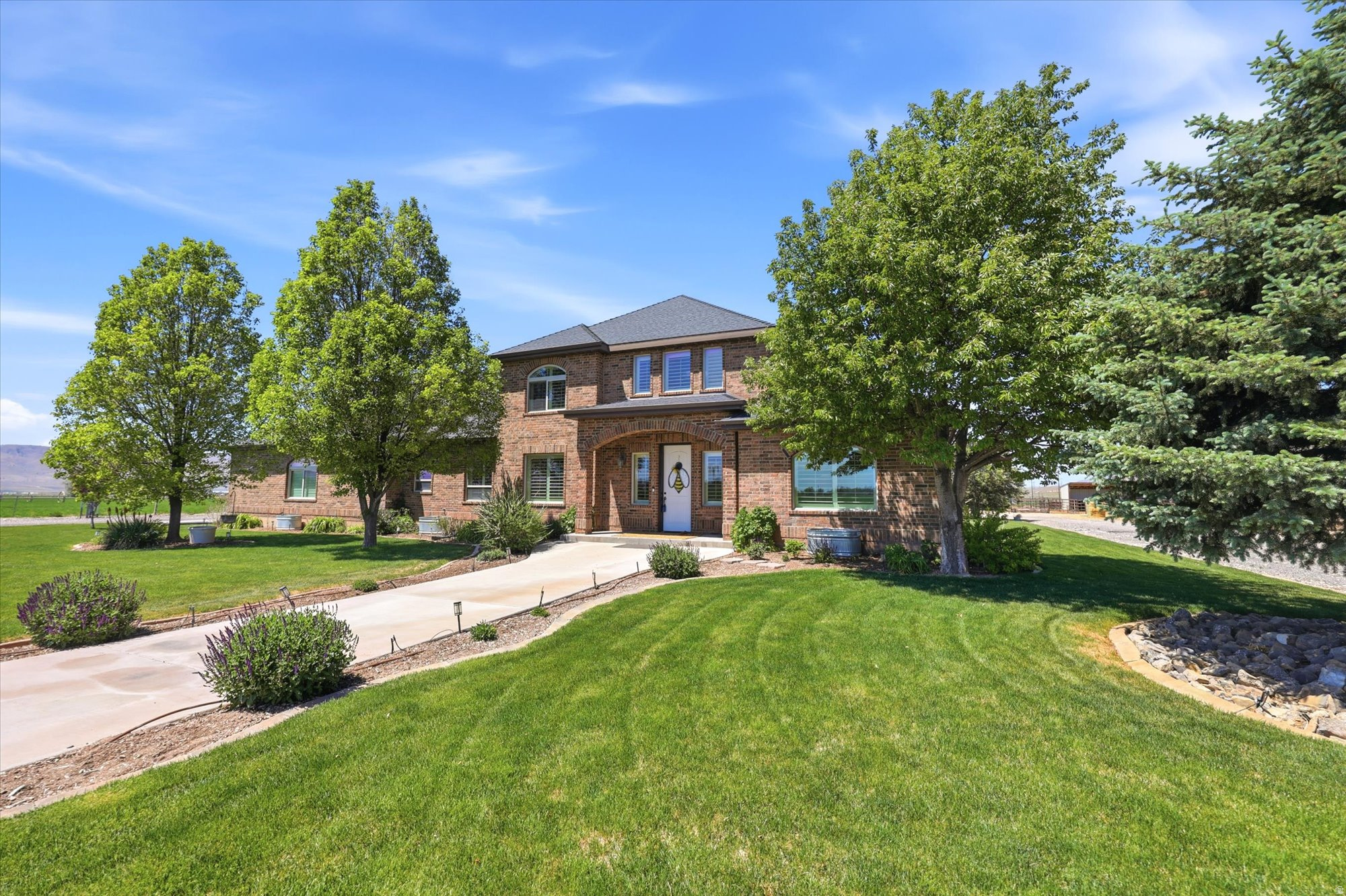 main property photo 4