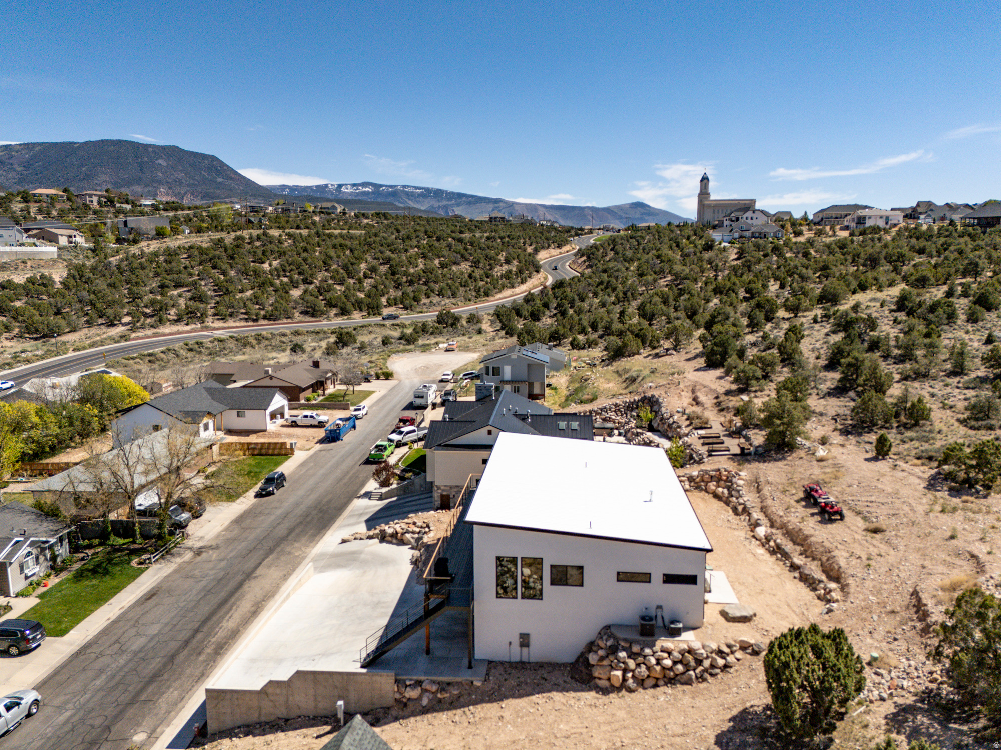 main property photo 34