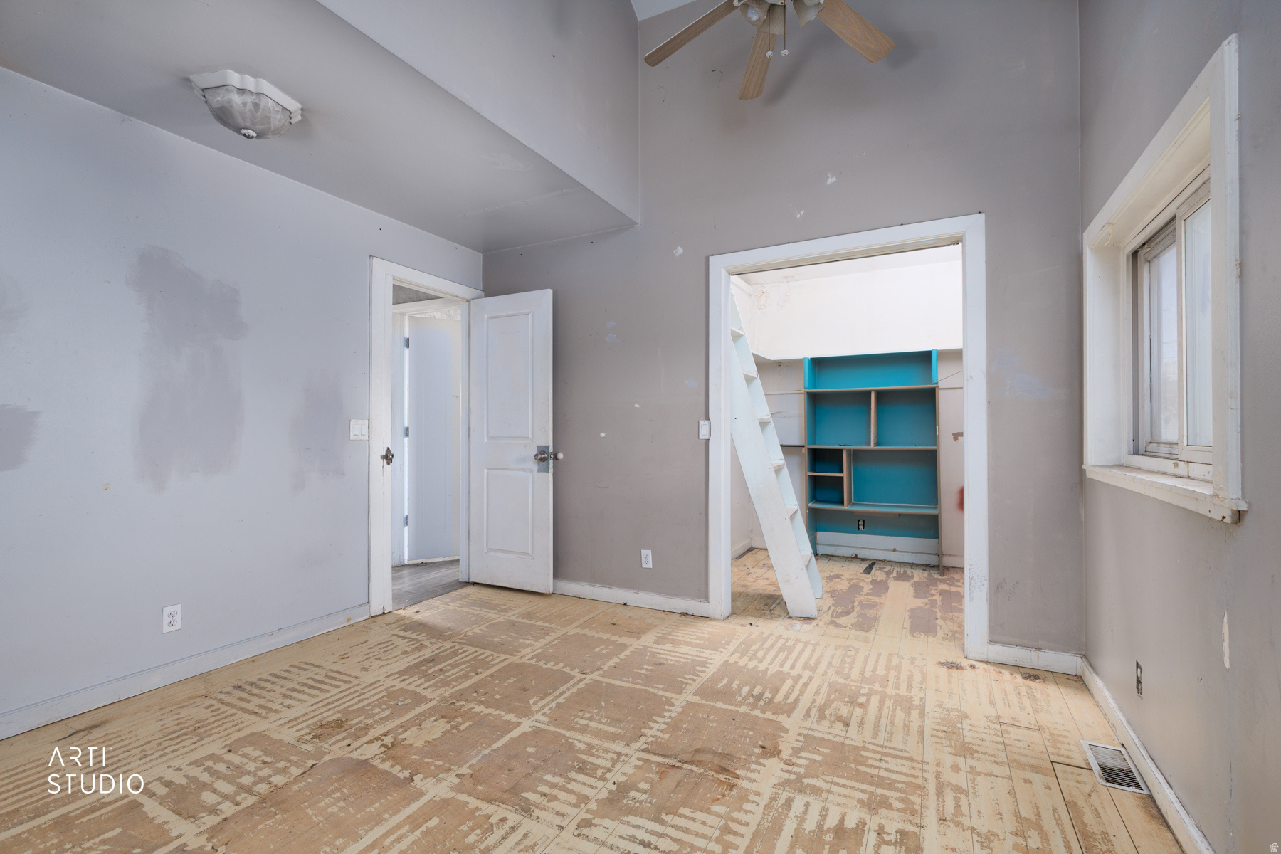 main property photo 14