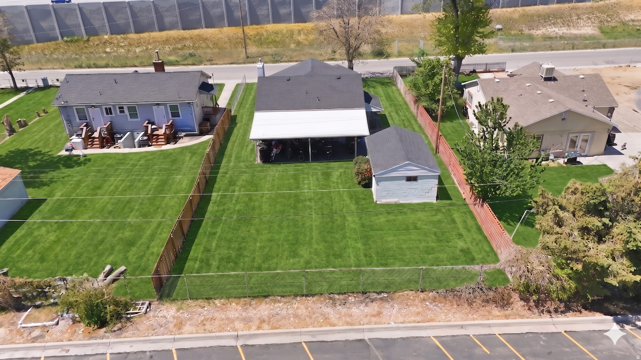 main property photo 27