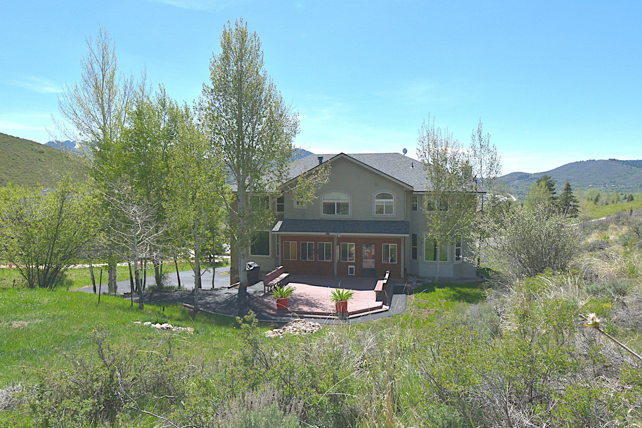 main property photo 50