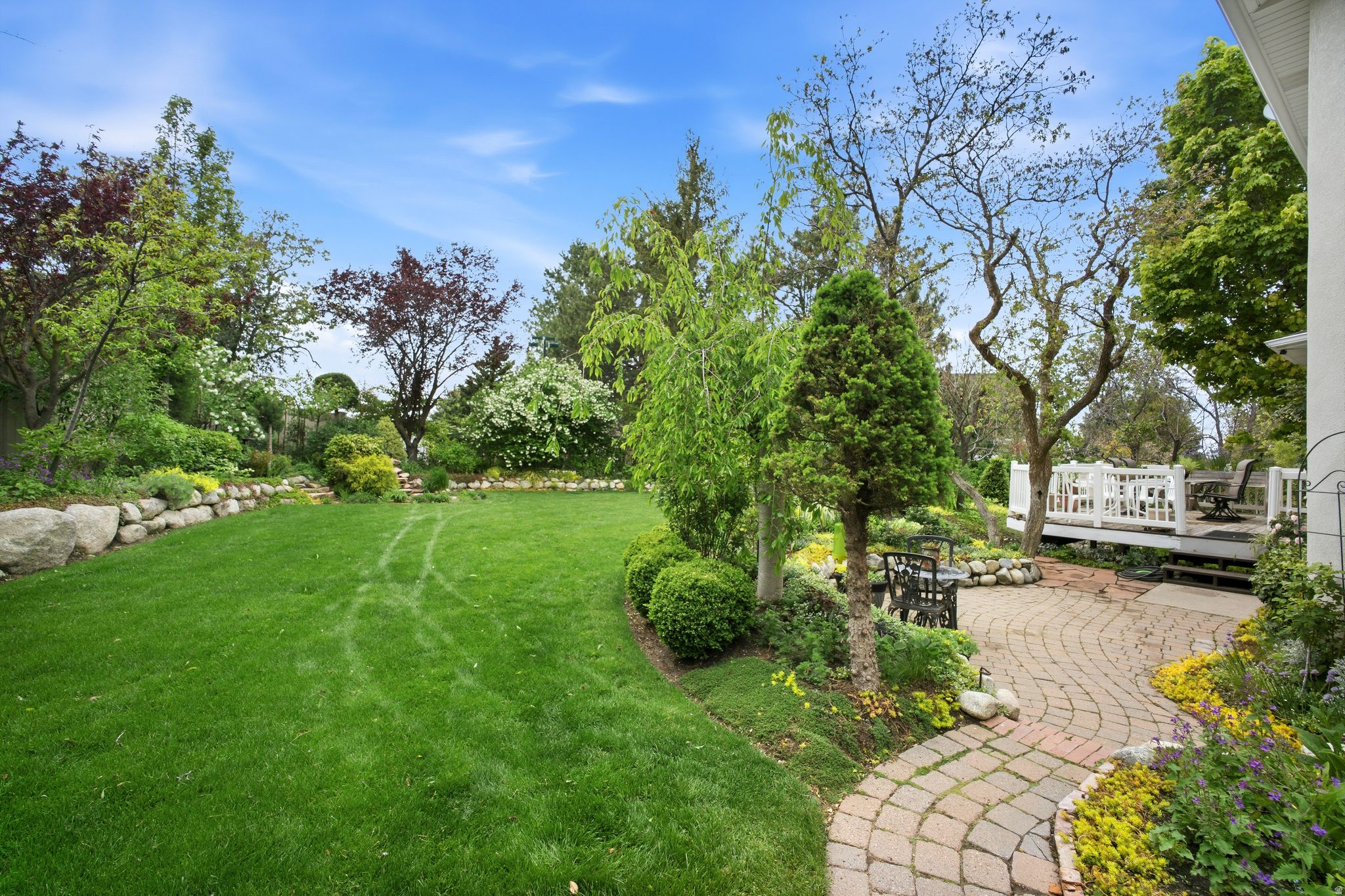 main property photo 40