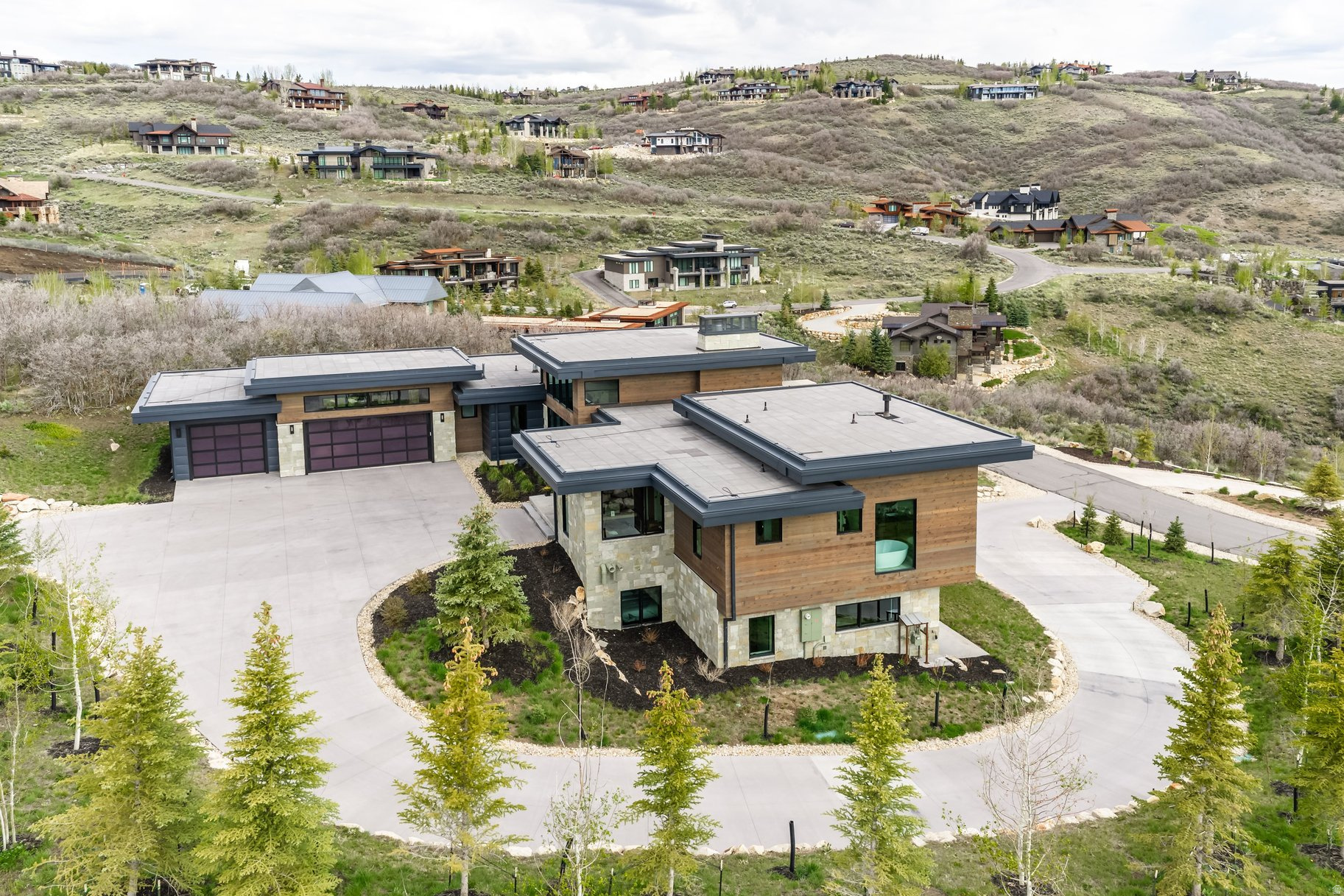 main property photo 74