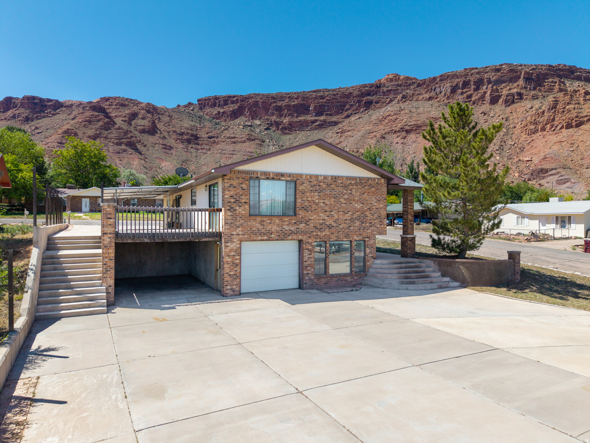 main property photo 10