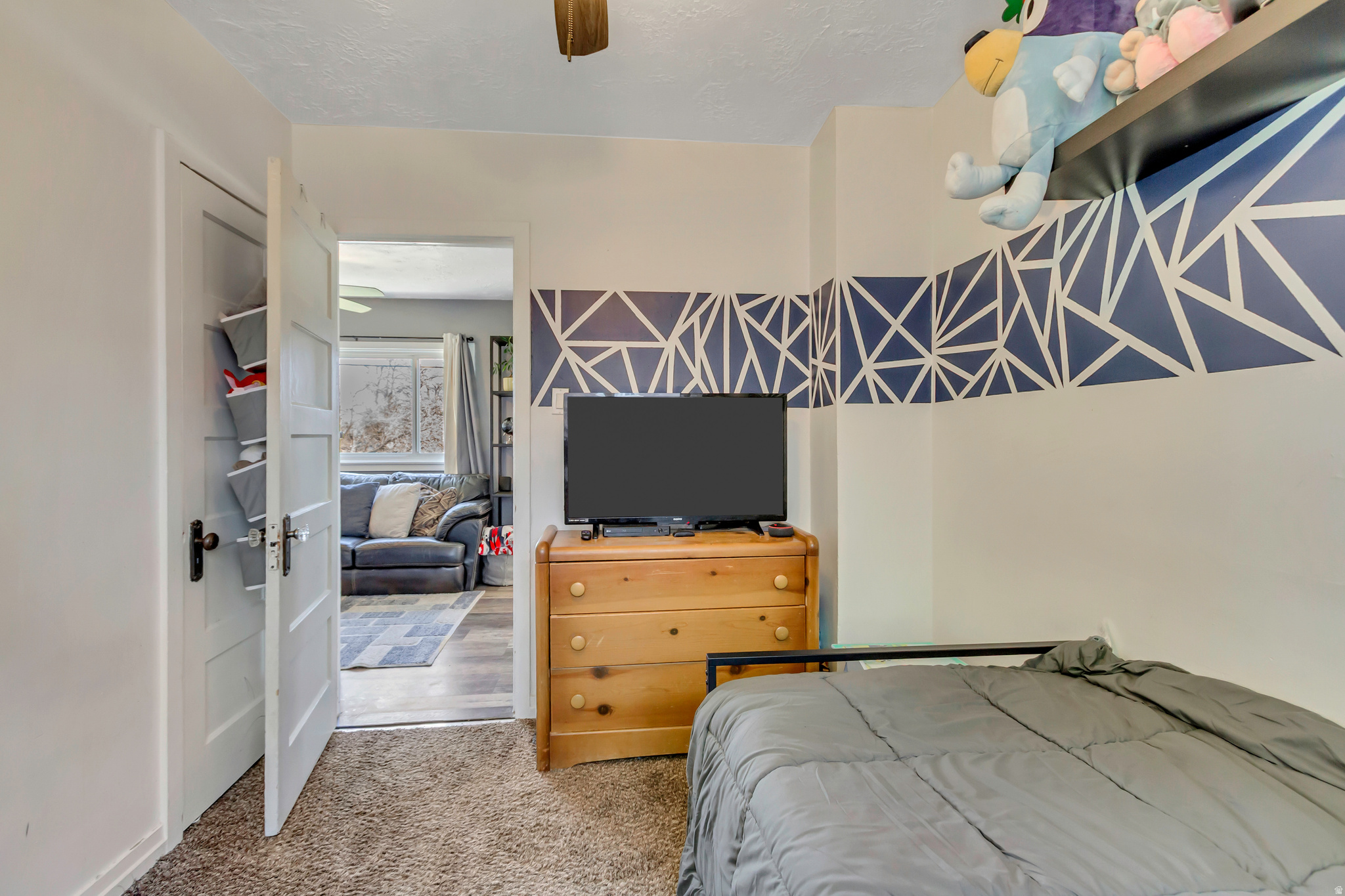 main property photo 16