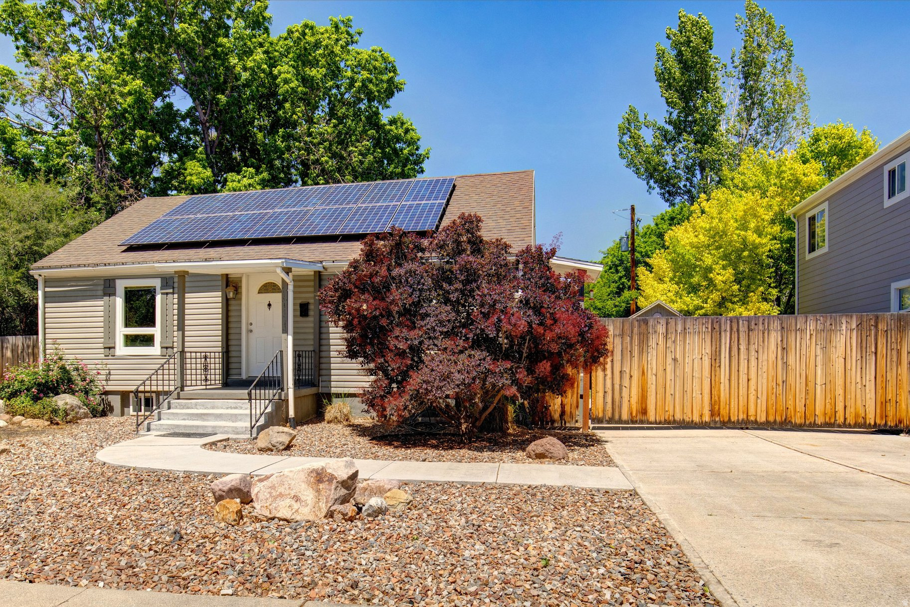 main property photo 34