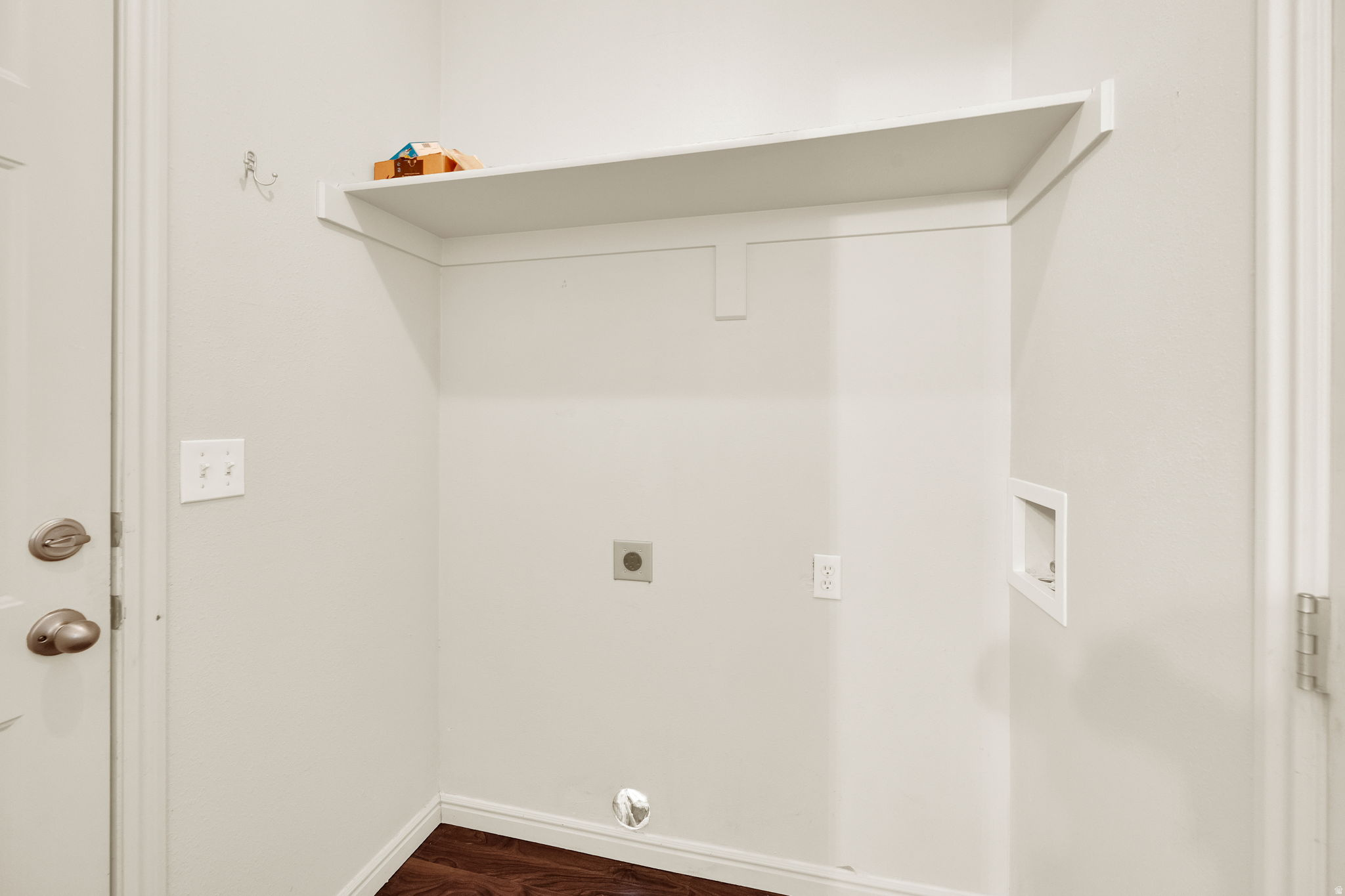 main property photo 8