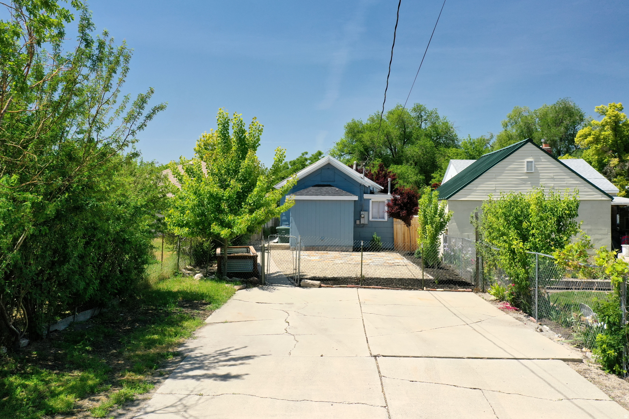 main property photo 35