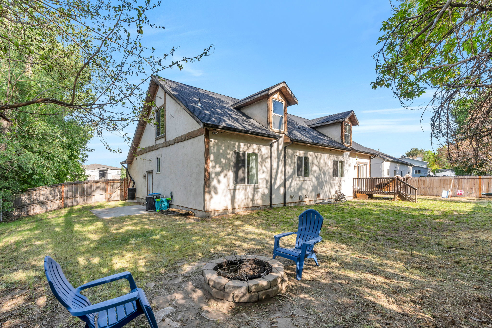 main property photo 25