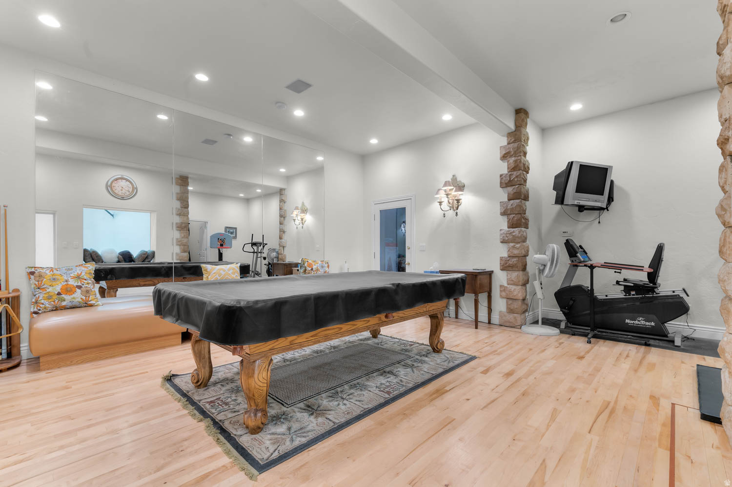 main property photo 58