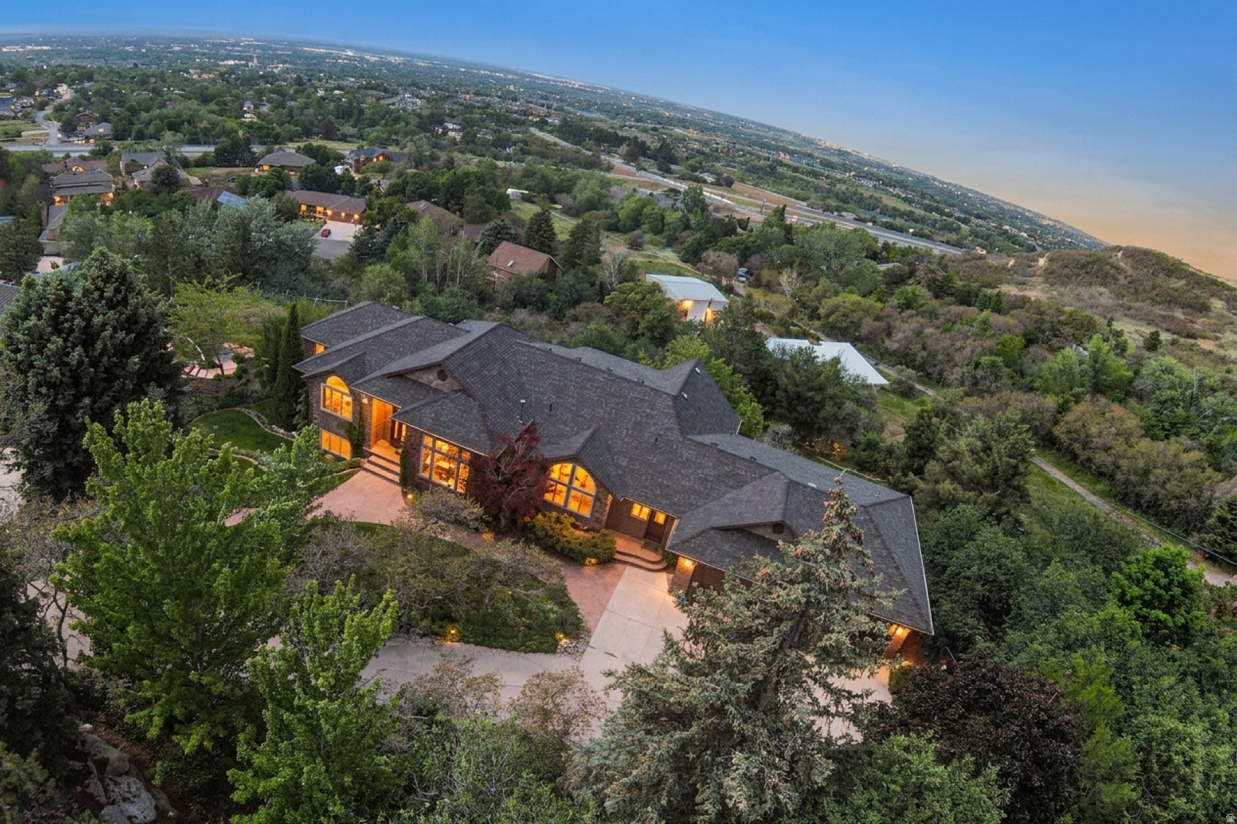 main property photo 32