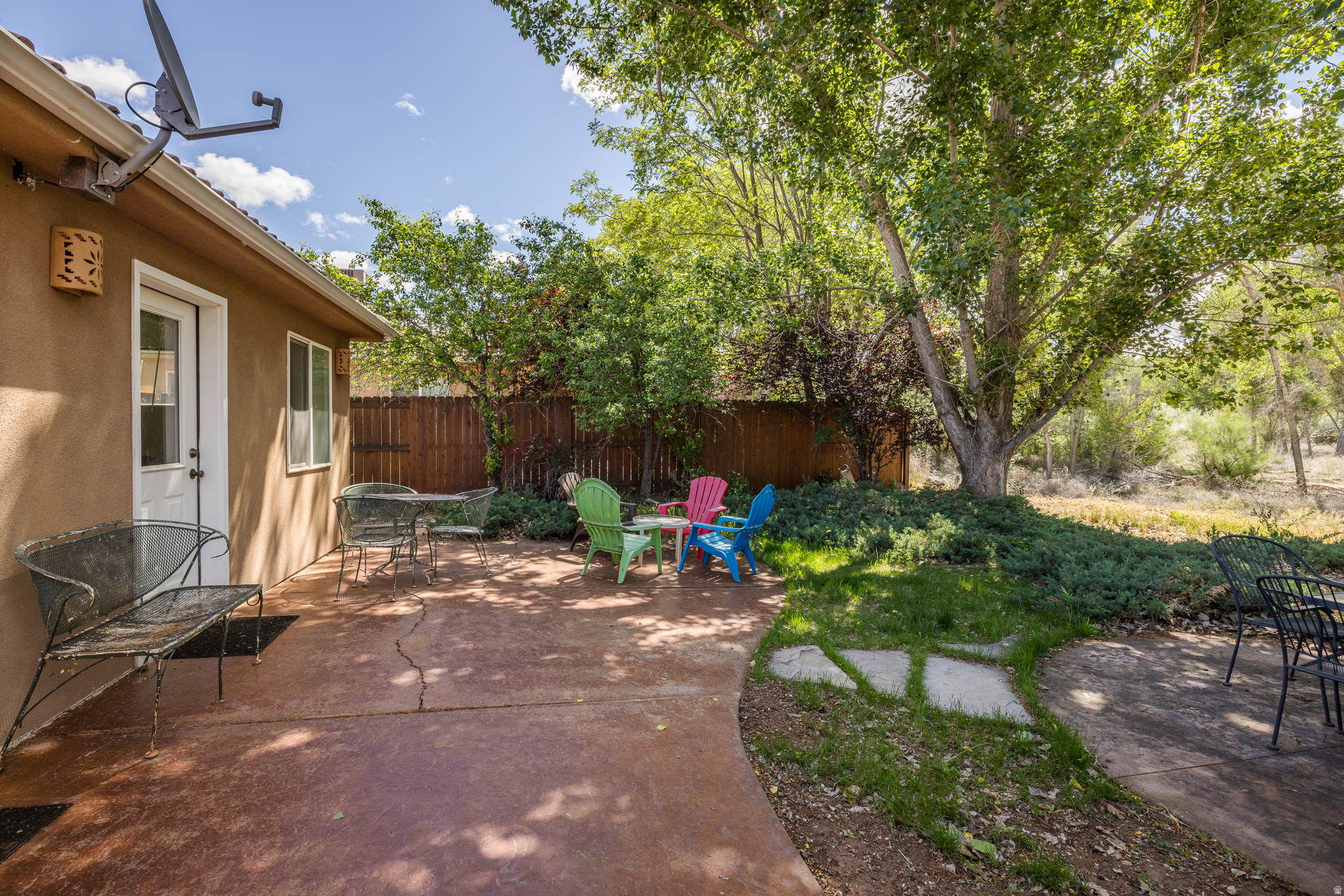 main property photo 25
