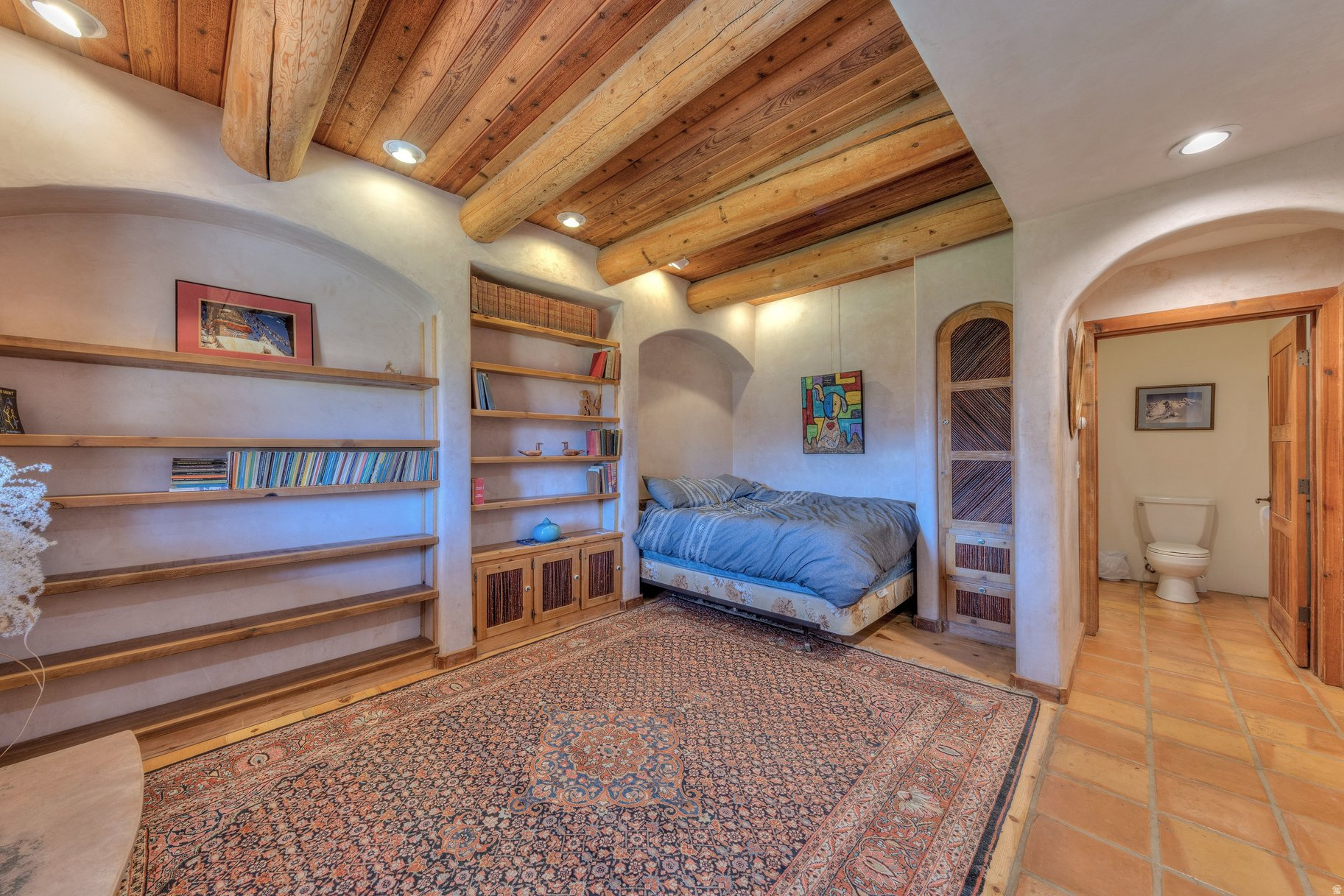 main property photo 24