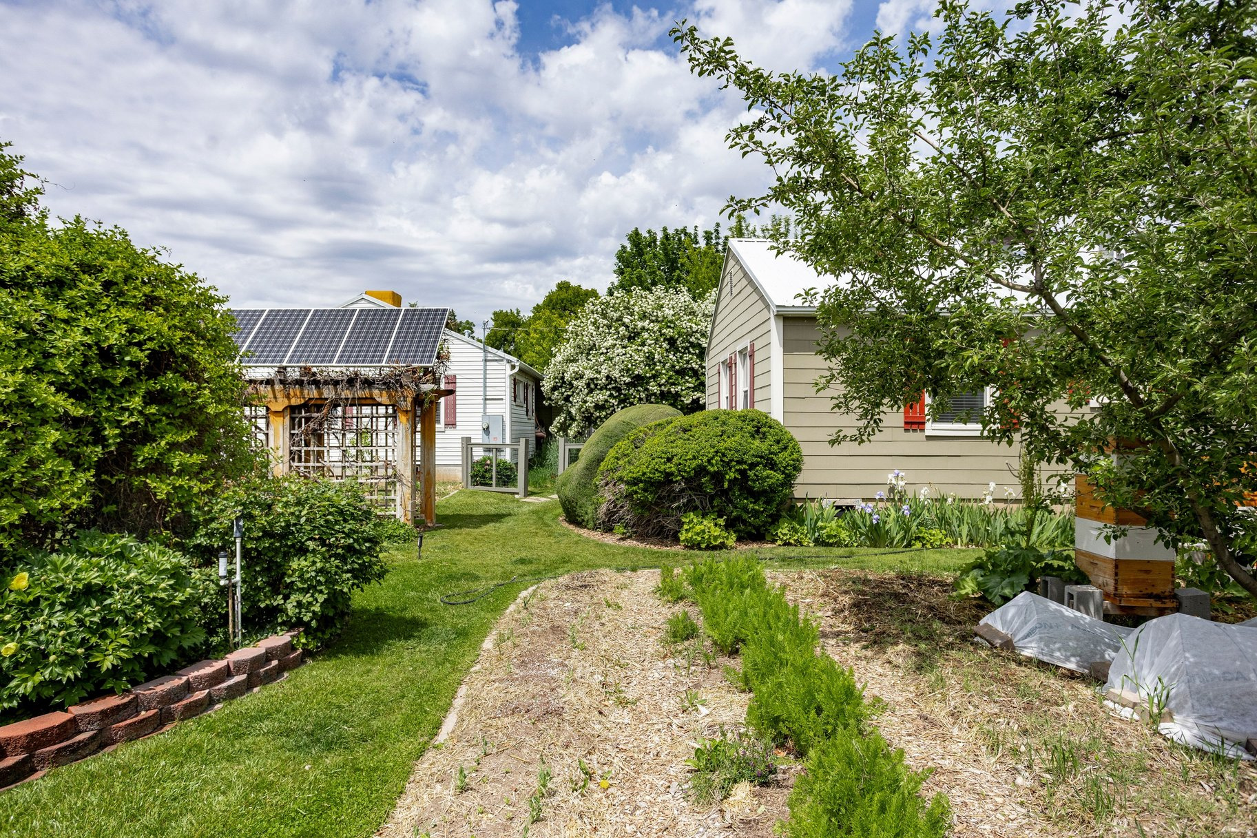 main property photo 67