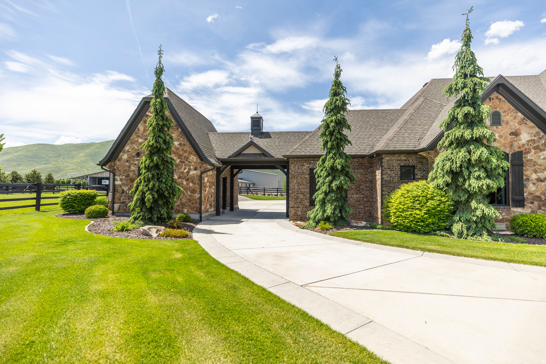main property photo 78