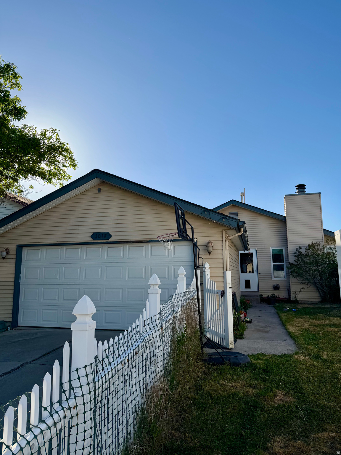 main property photo 23