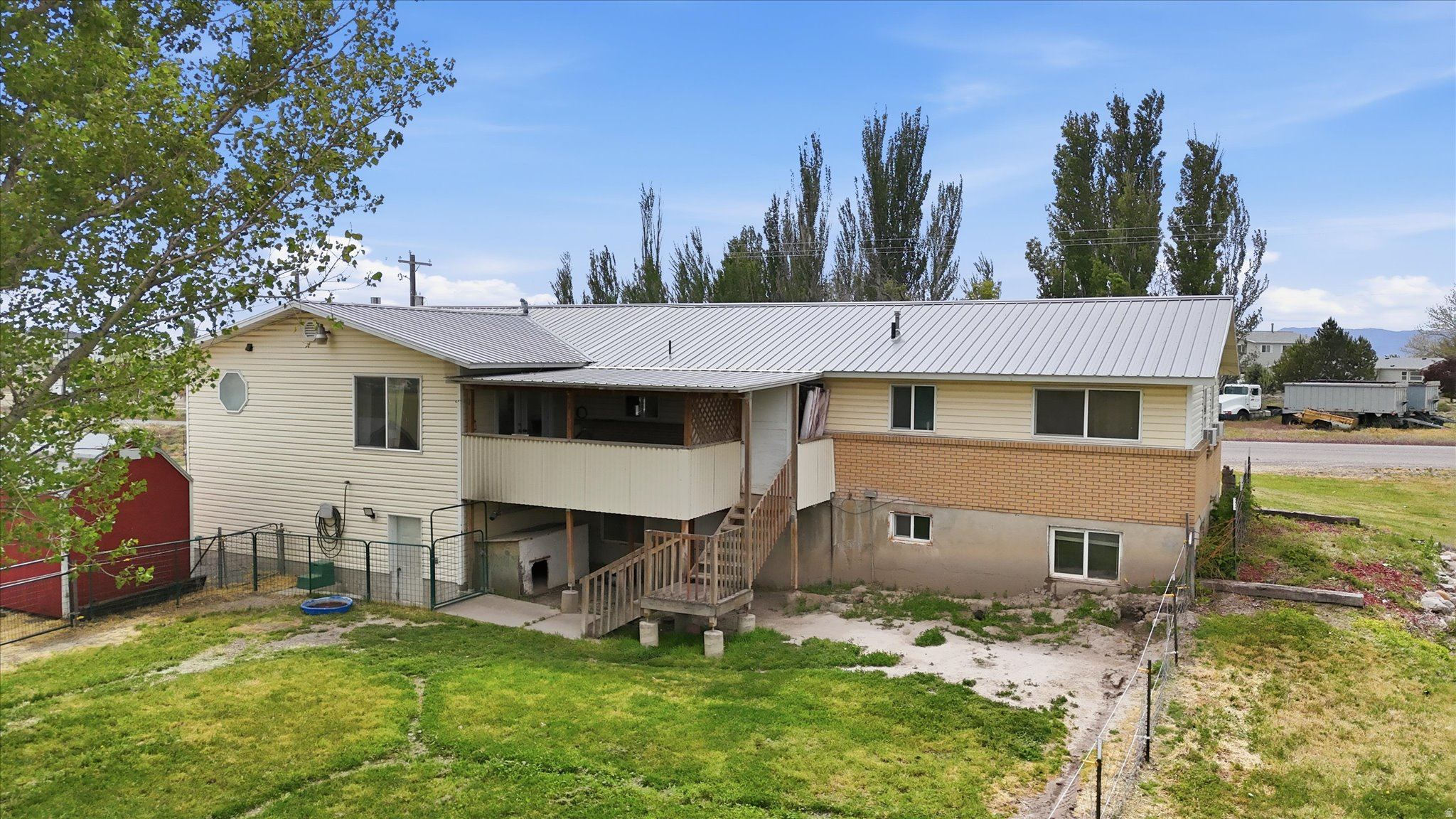 main property photo 37