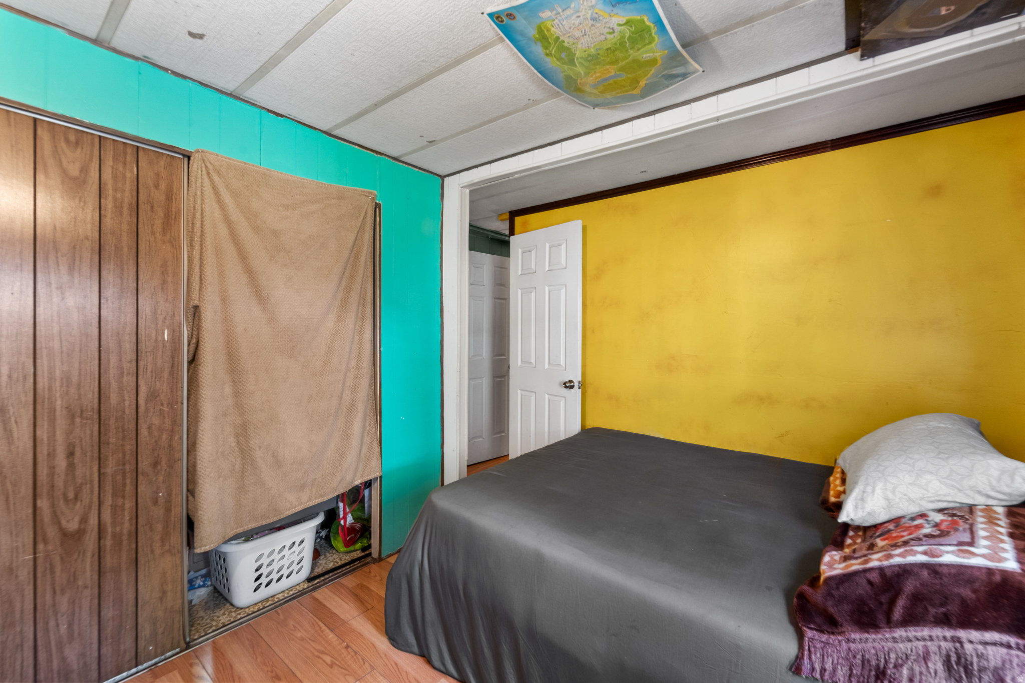 main property photo 23