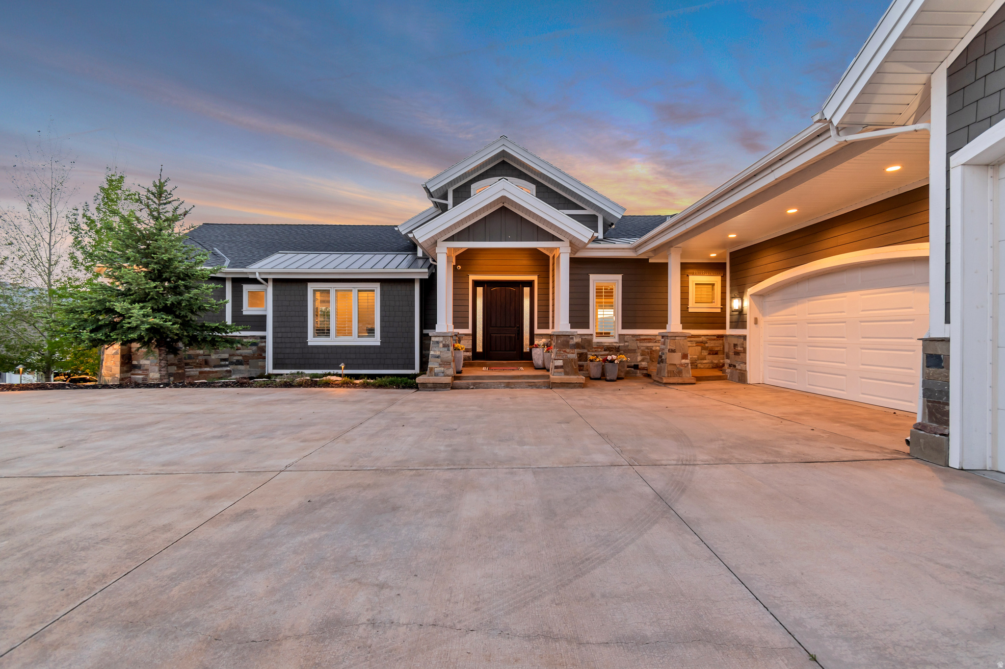 main property photo 74