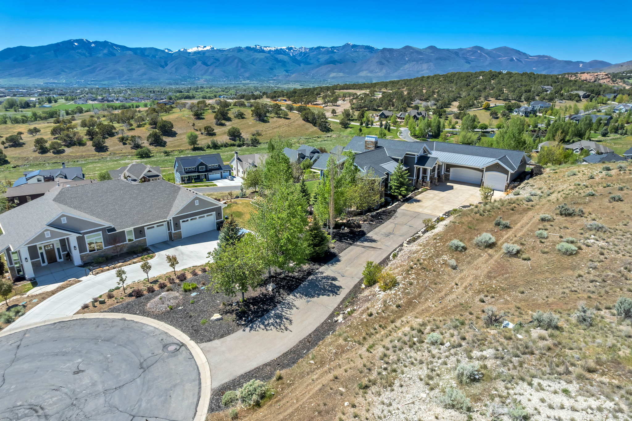 main property photo 90