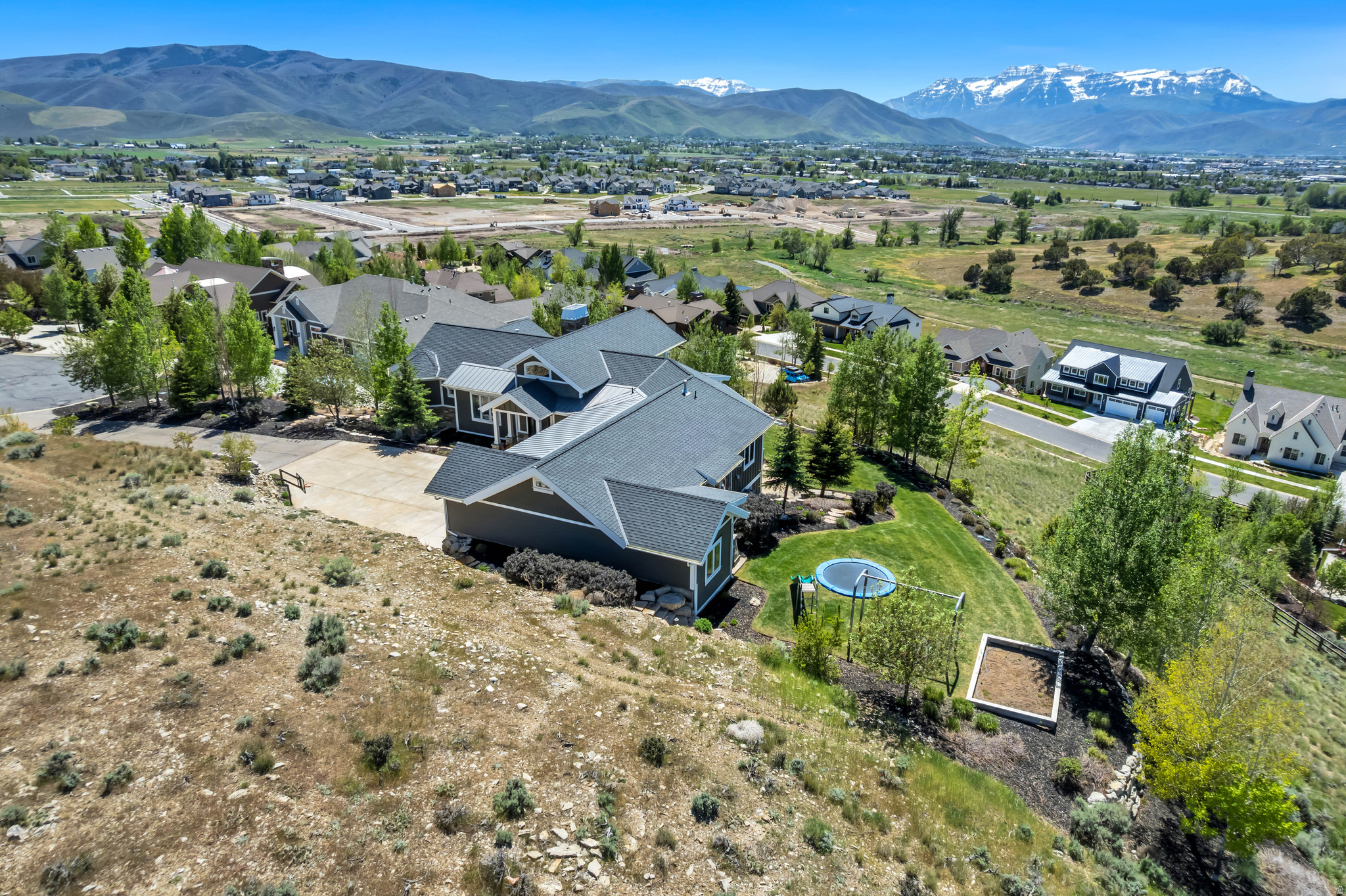 main property photo 98