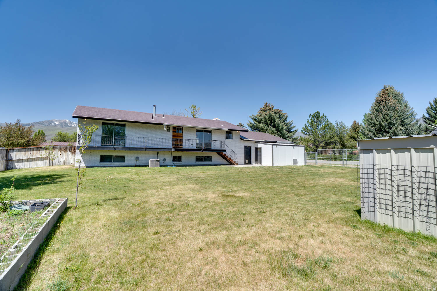 main property photo 50