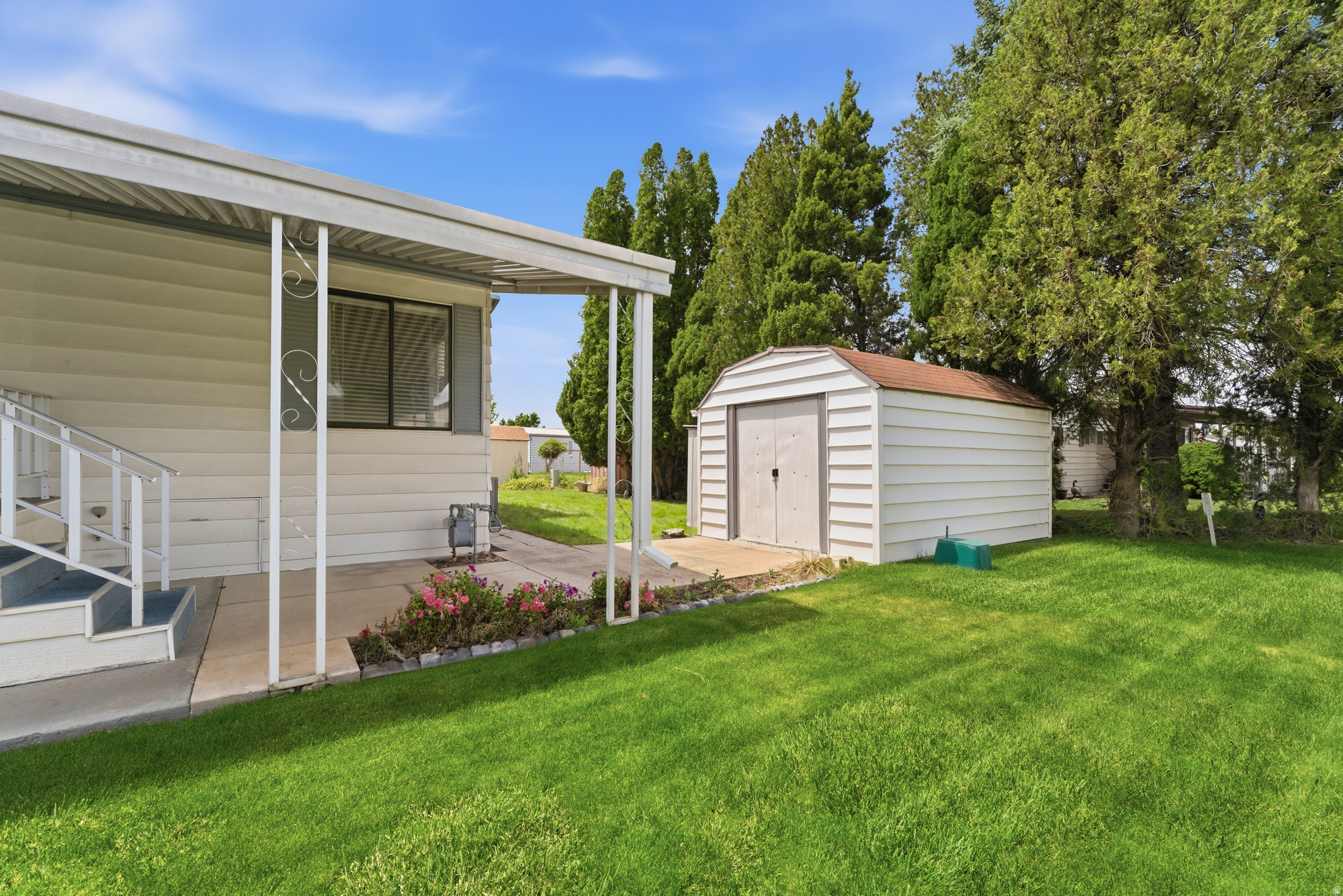 main property photo 14