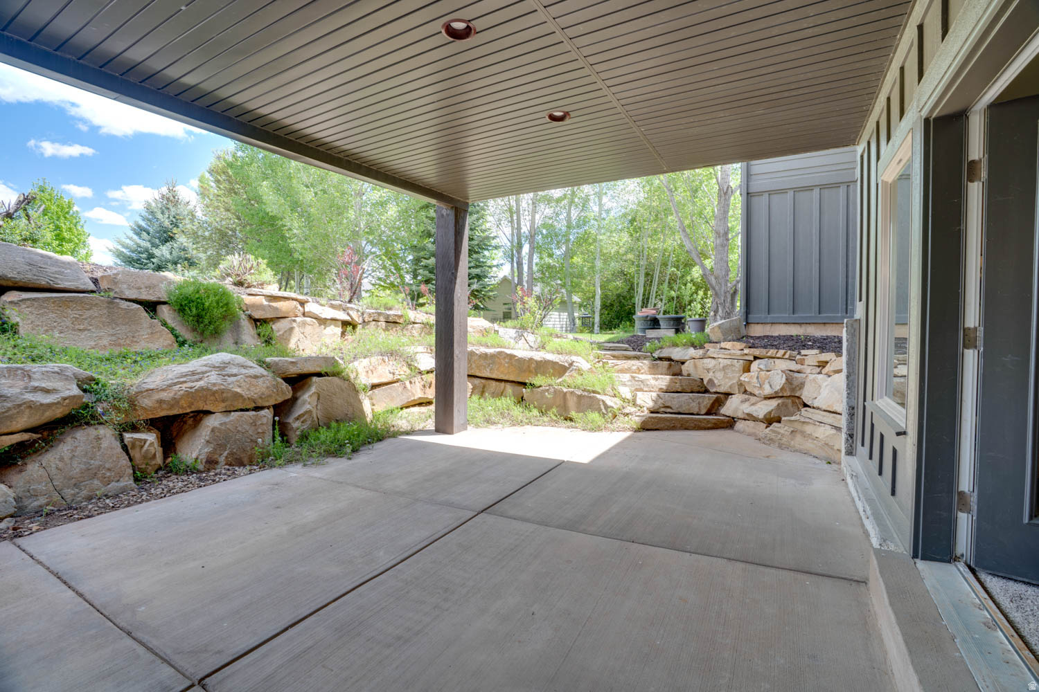 main property photo 59