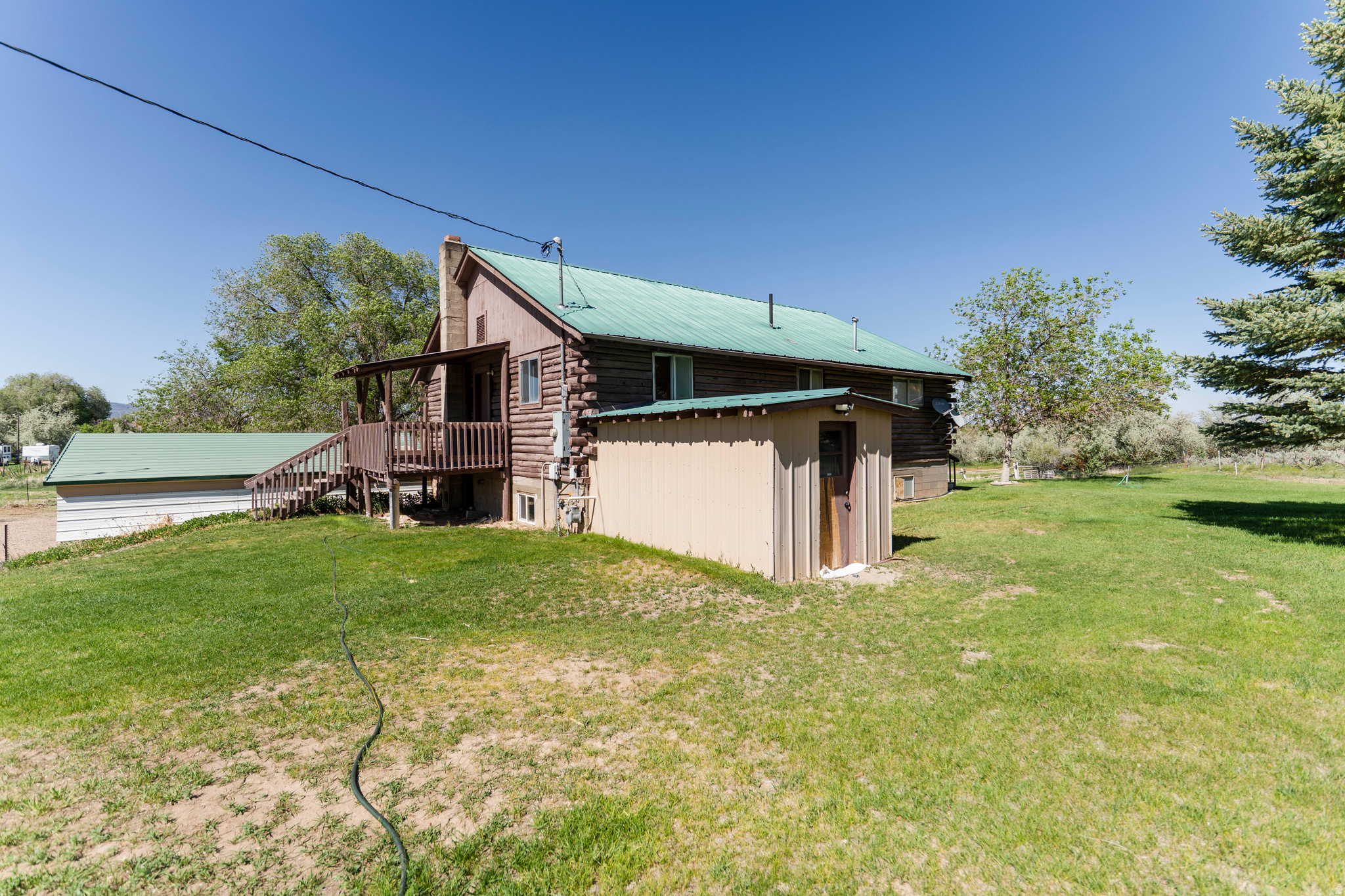 main property photo 12